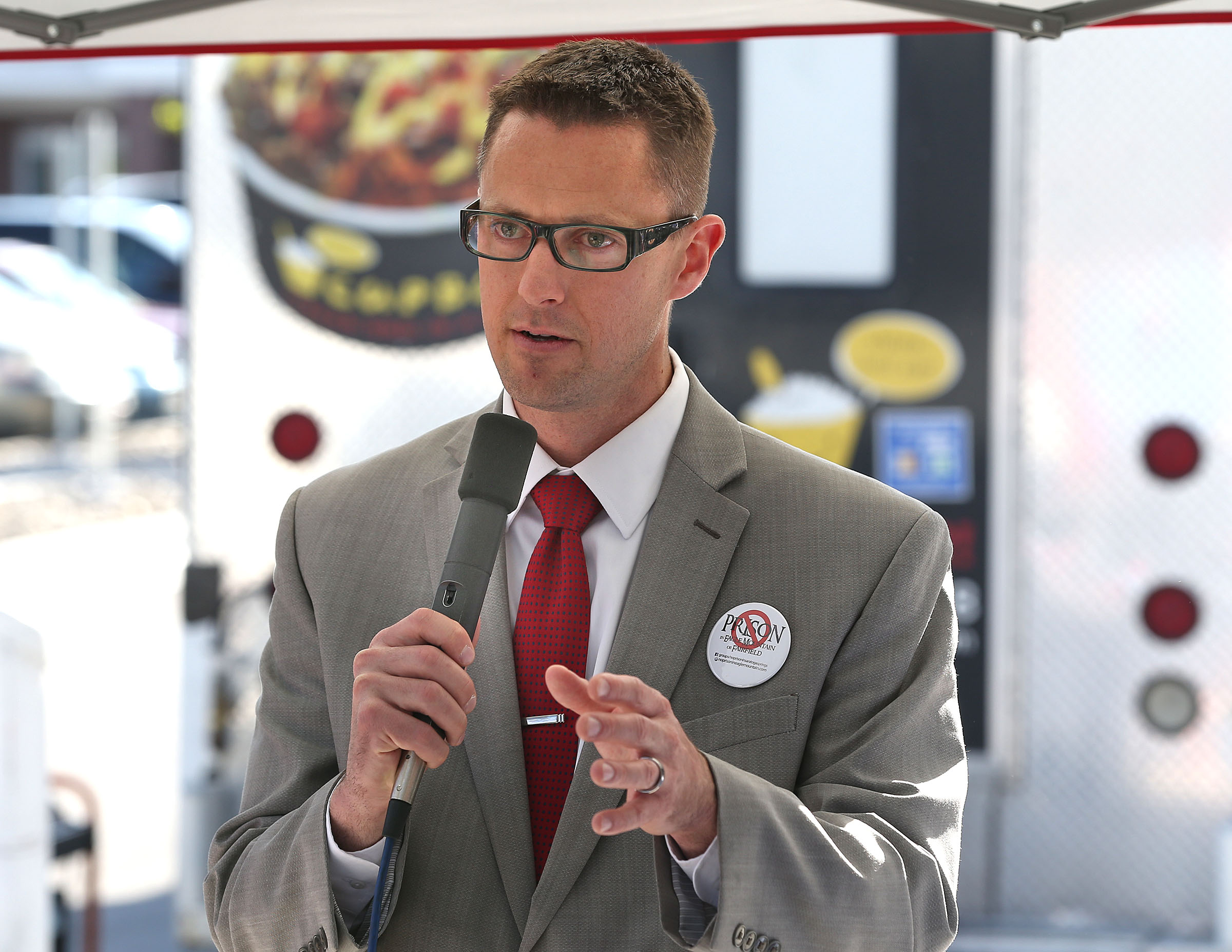 Eagle Mountain mayor resigns to take new job