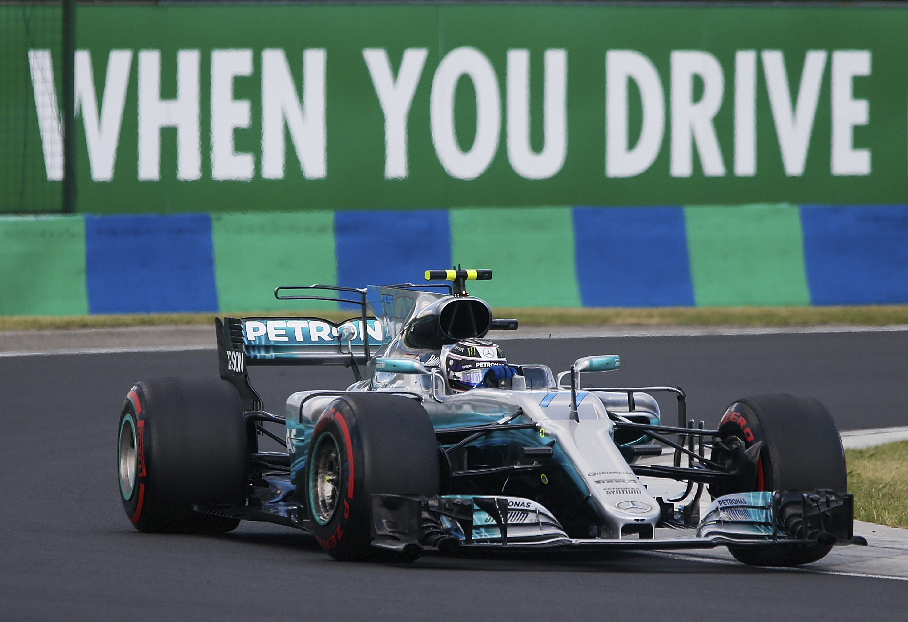 Red Bull's Ricciardo in confident mood ahead of qualifying