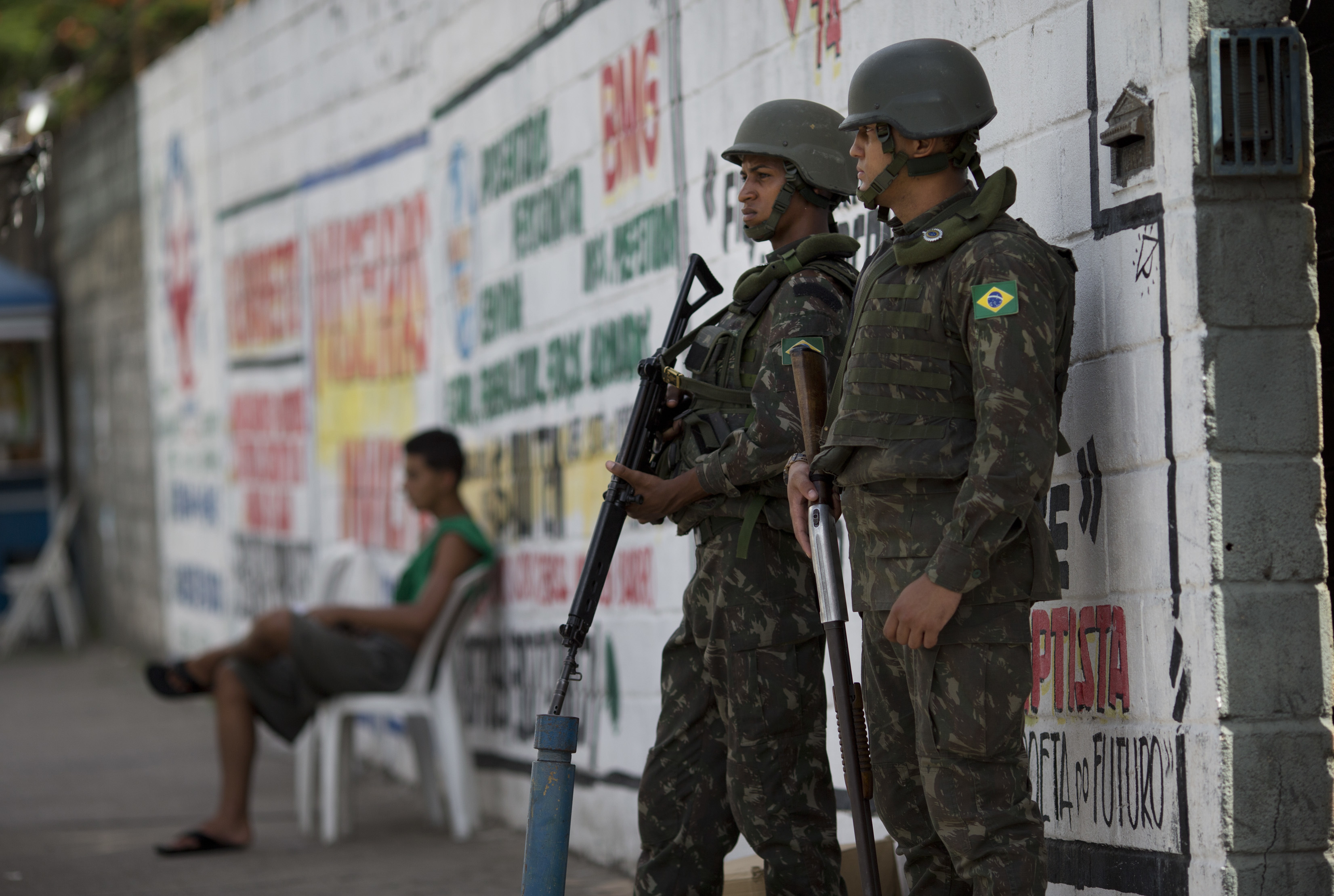 Troops deploy in Rio de Janeiro amid increasing violence