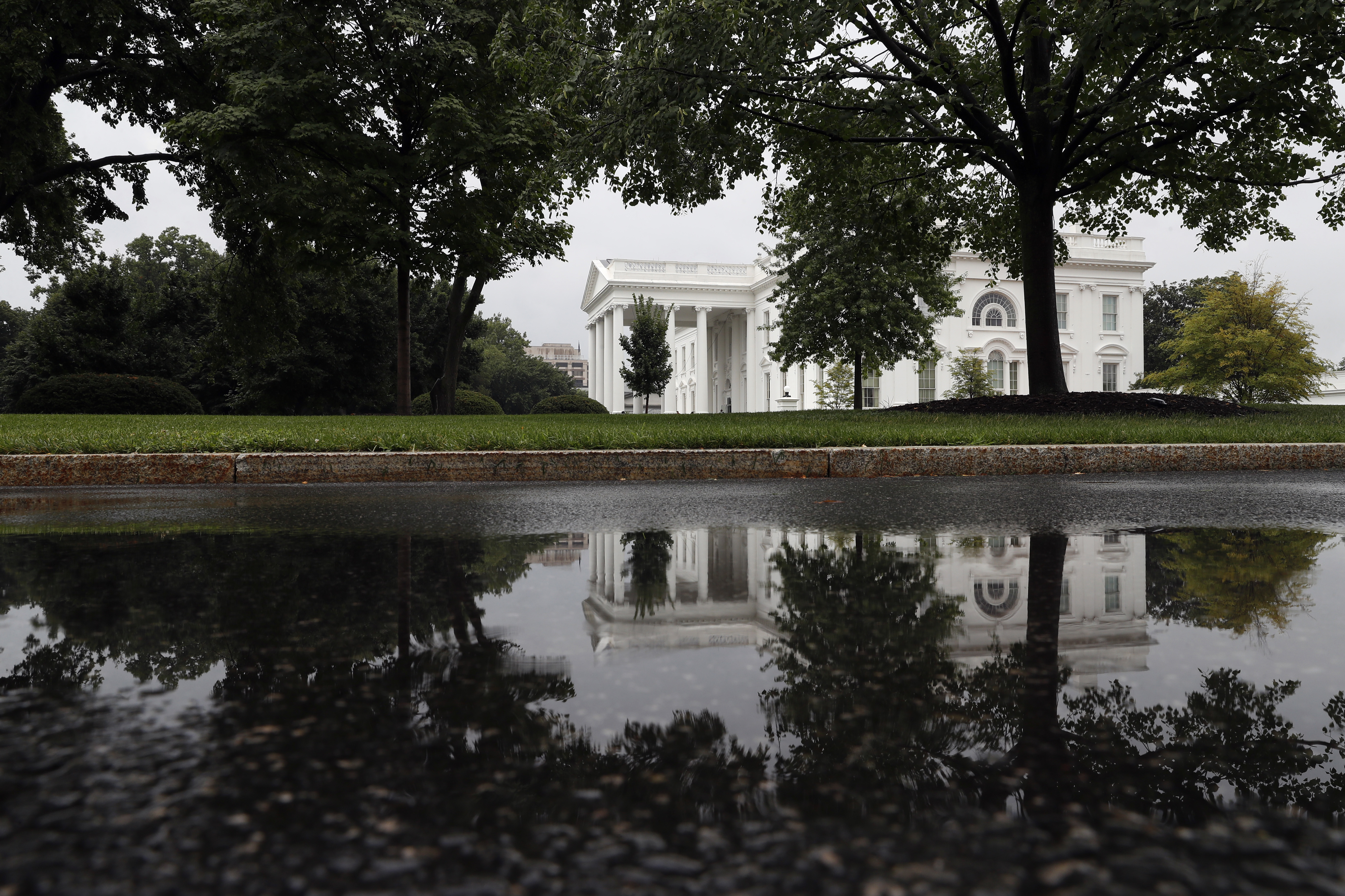 A wild week highlights White House, Congress divide