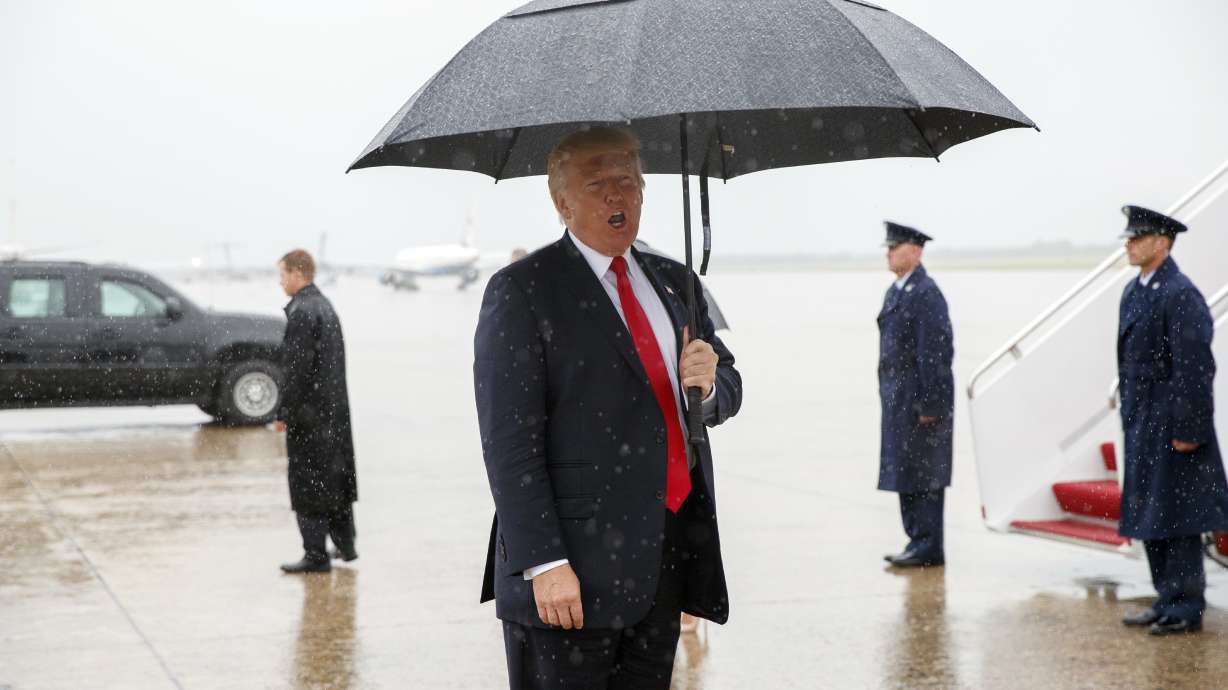 Trump pushes out Priebus, names Kelly WH chief of staff
