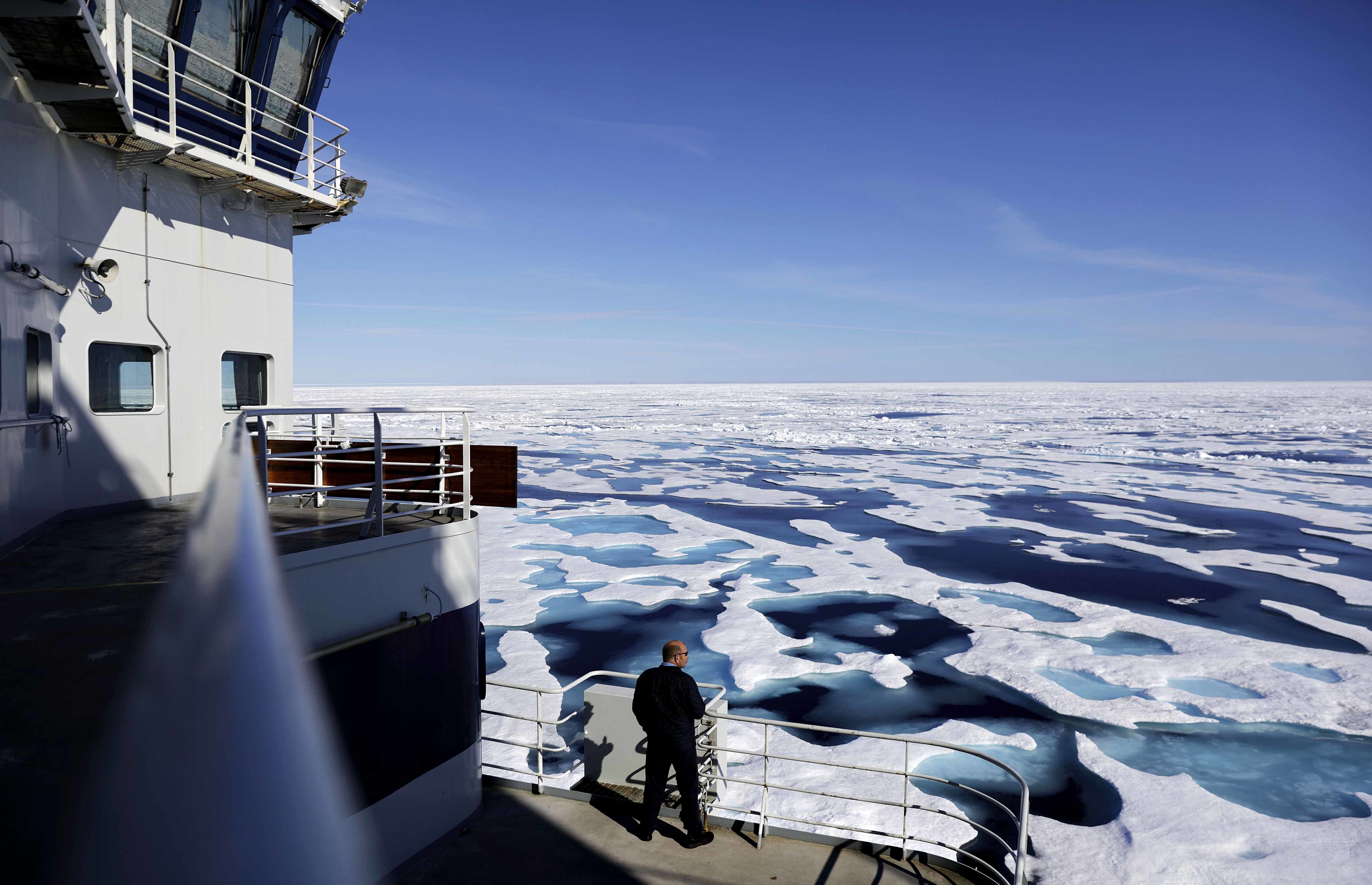 Icebreaker sets mark for earliest Northwest Passage transit