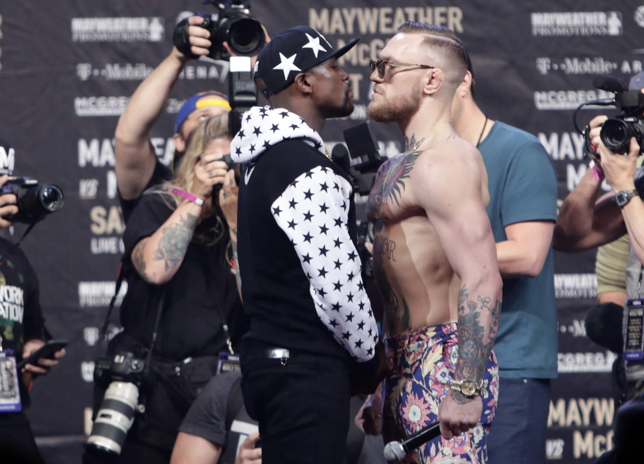 Lots of tickets remain for Mayweather-McGregor _ at a price