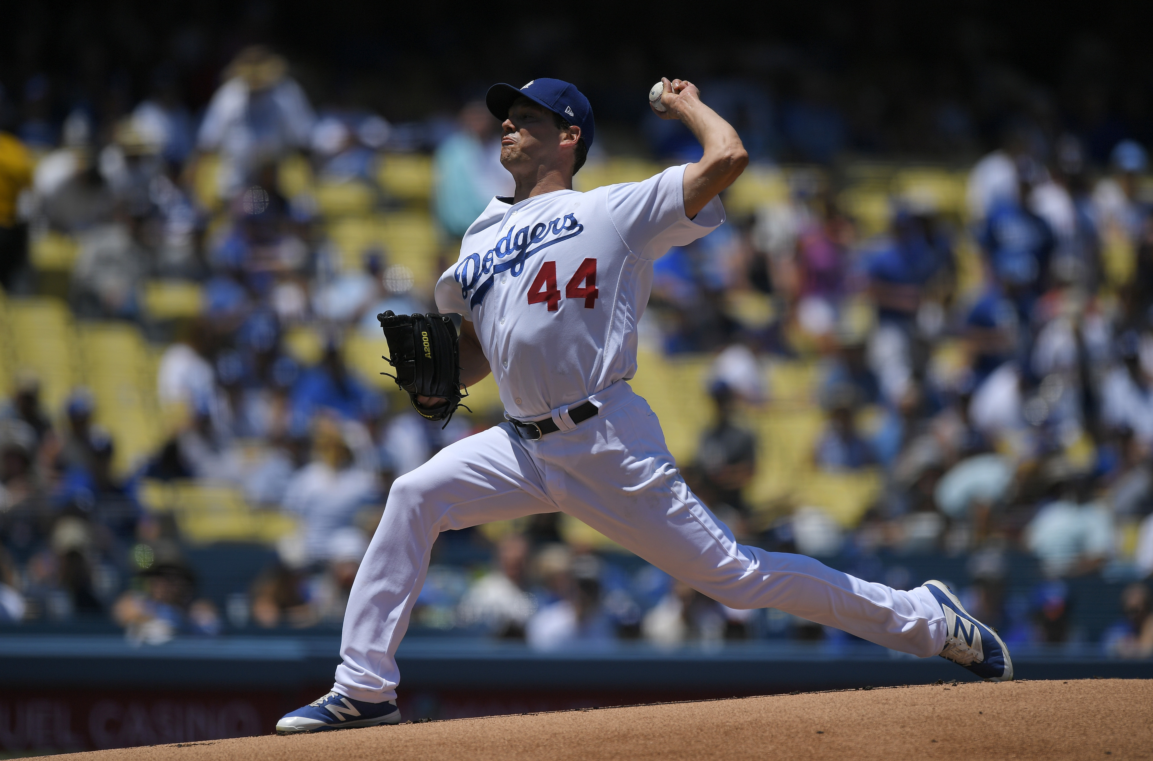 Seager, Bellinger lead Dodgers to 2-1 victory over Giants