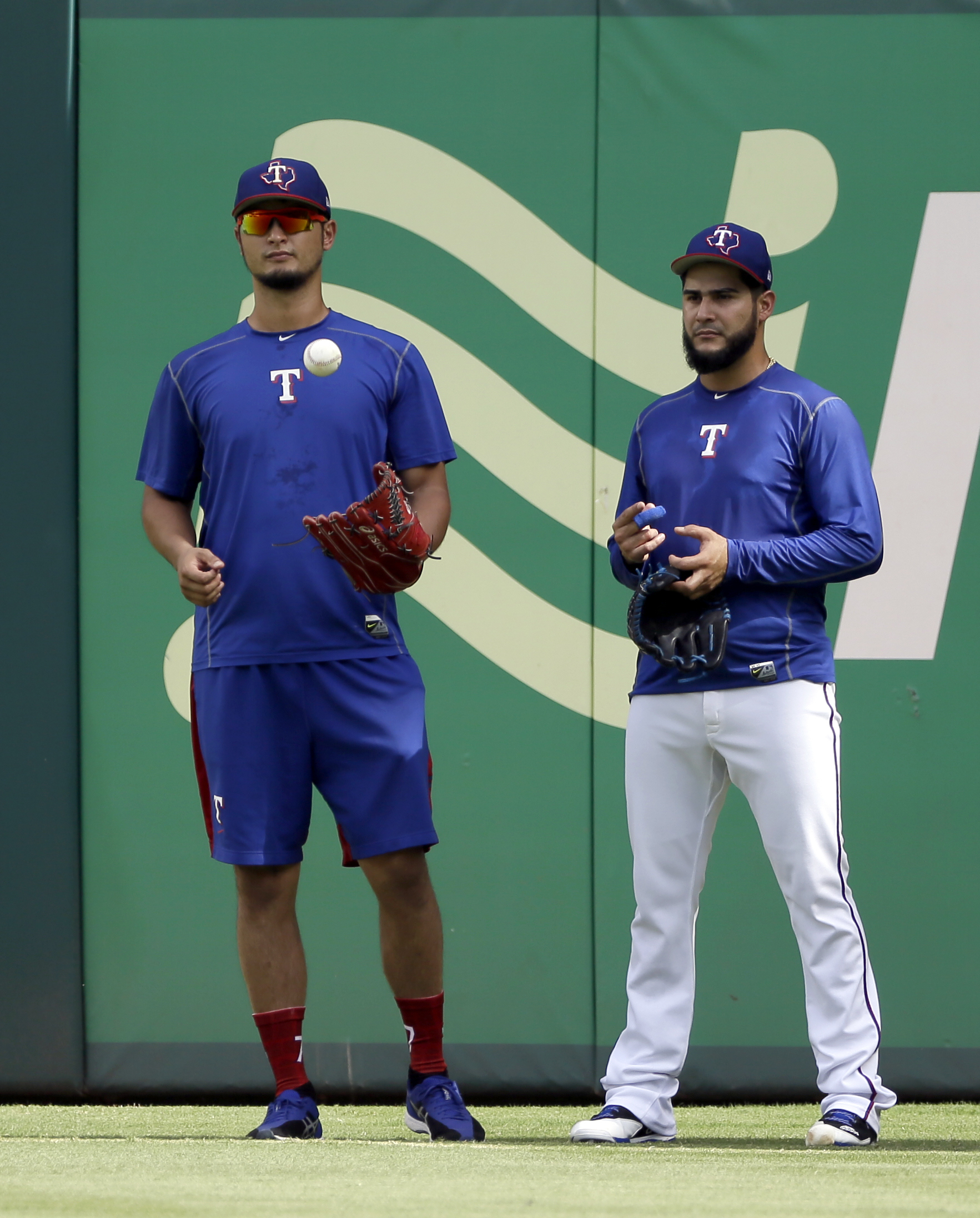 Darvish says he can easily fix the issue of tipping pitches