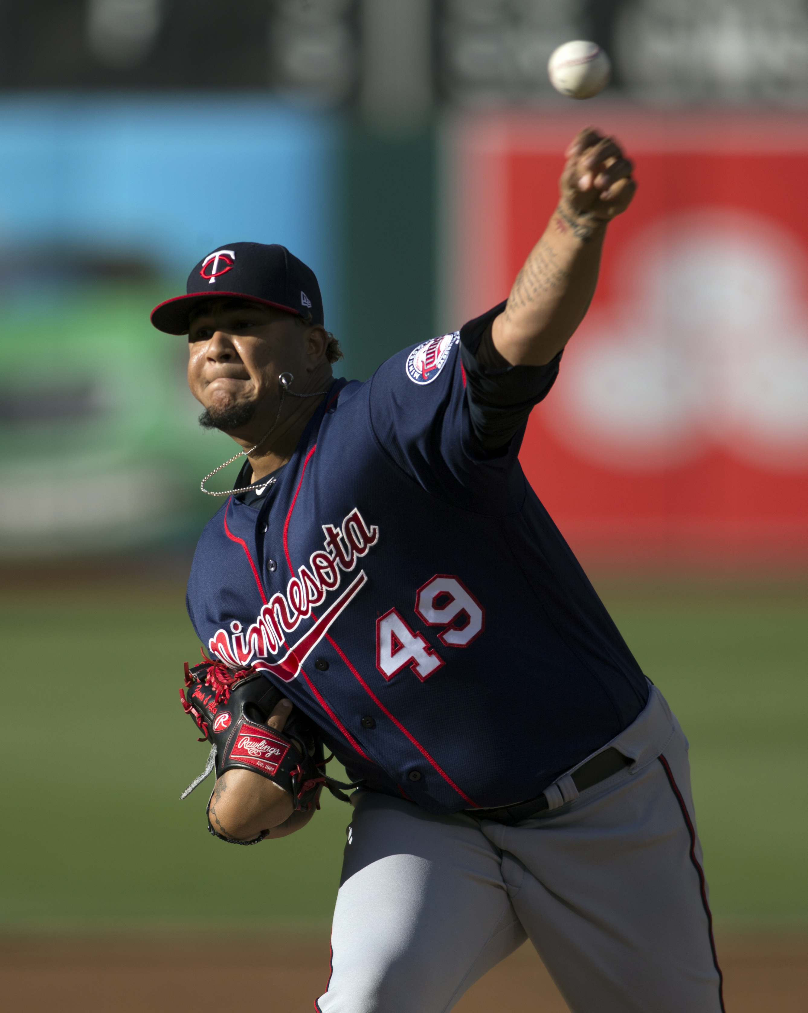 Rajai Davis' 2-run HR in 9th lifts A's past Twins, 5-4