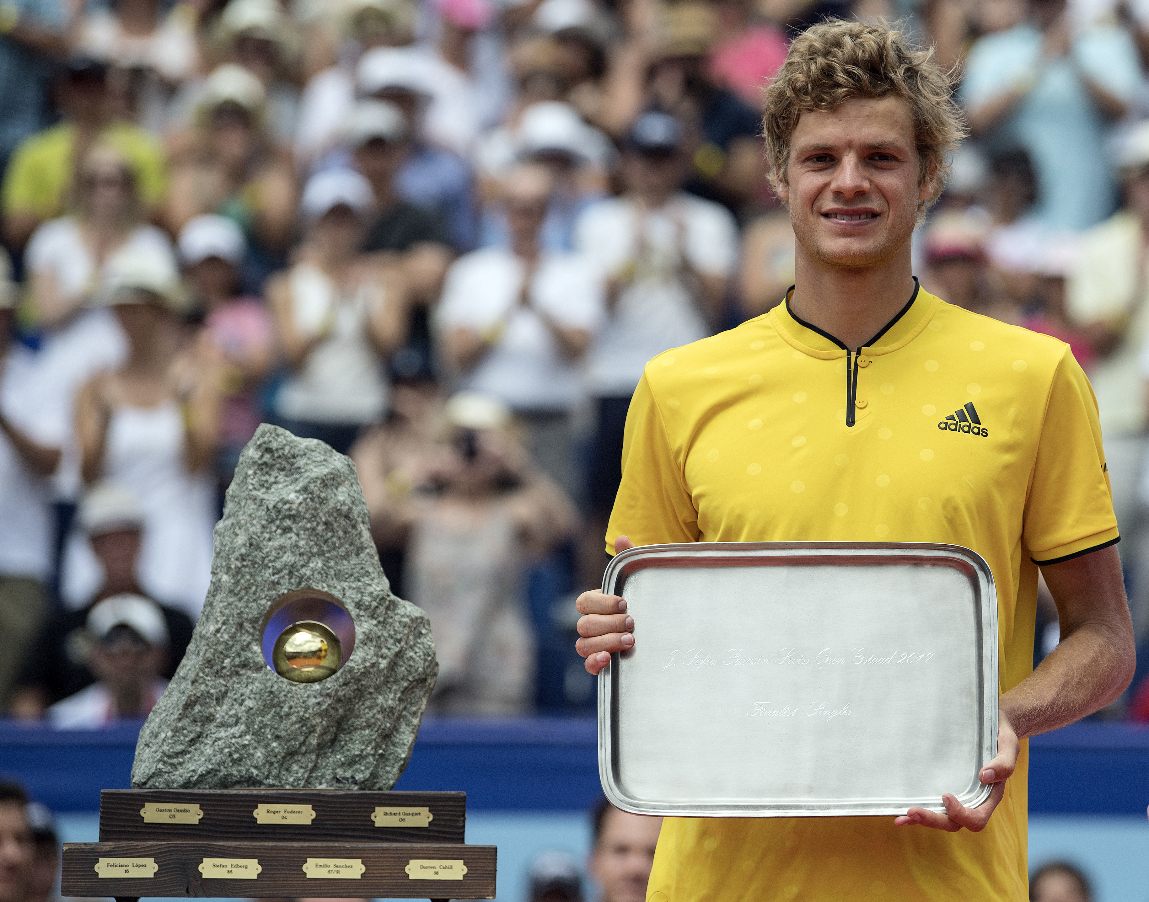 Fognini beats qualifier Hanfmann in Swiss Open final