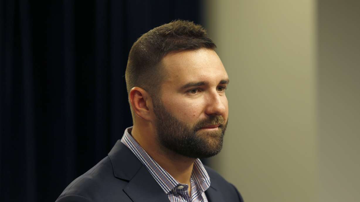 Patriots' defensive stalwart Ninkovich retires