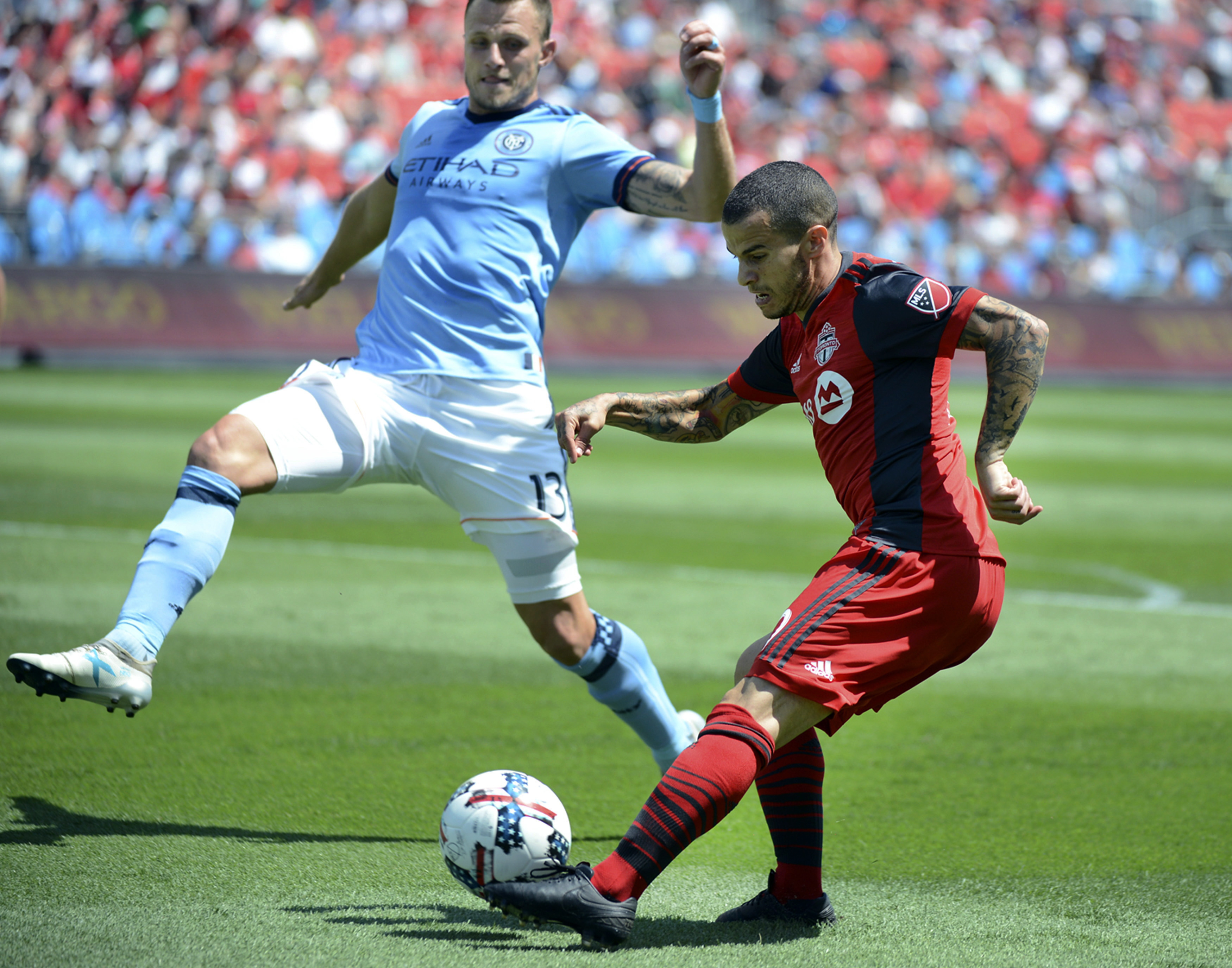 Giovinco scores twice, Toronto FC beats NYC FC 4-0