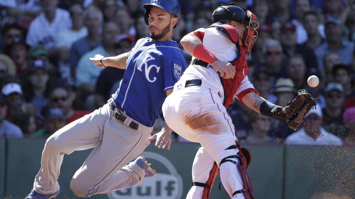 Gordon's triple caps Royals' rally in 5-3 win over Red Sox