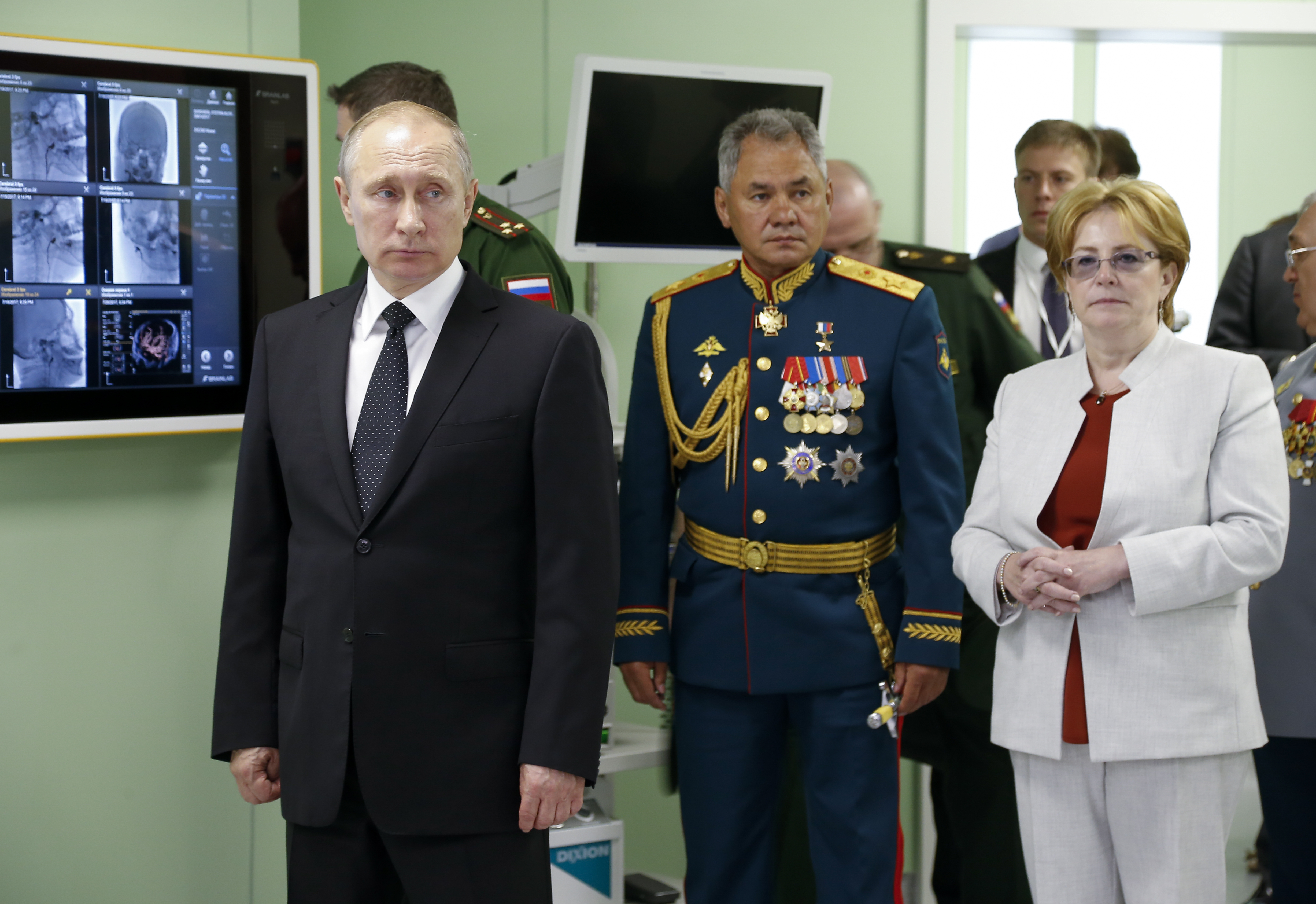 Russia urges US to fix ties as it cuts US diplomatic staff