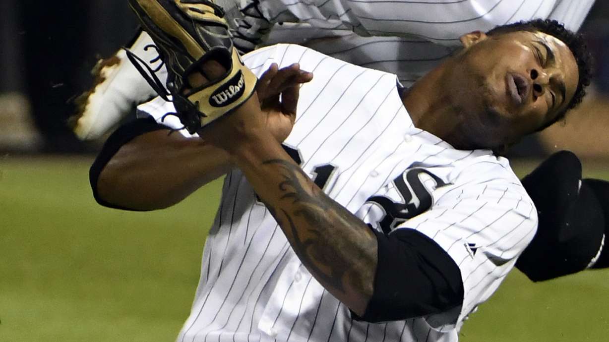 White Sox lose Moncada to injury, rally past Blue Jays 7-6