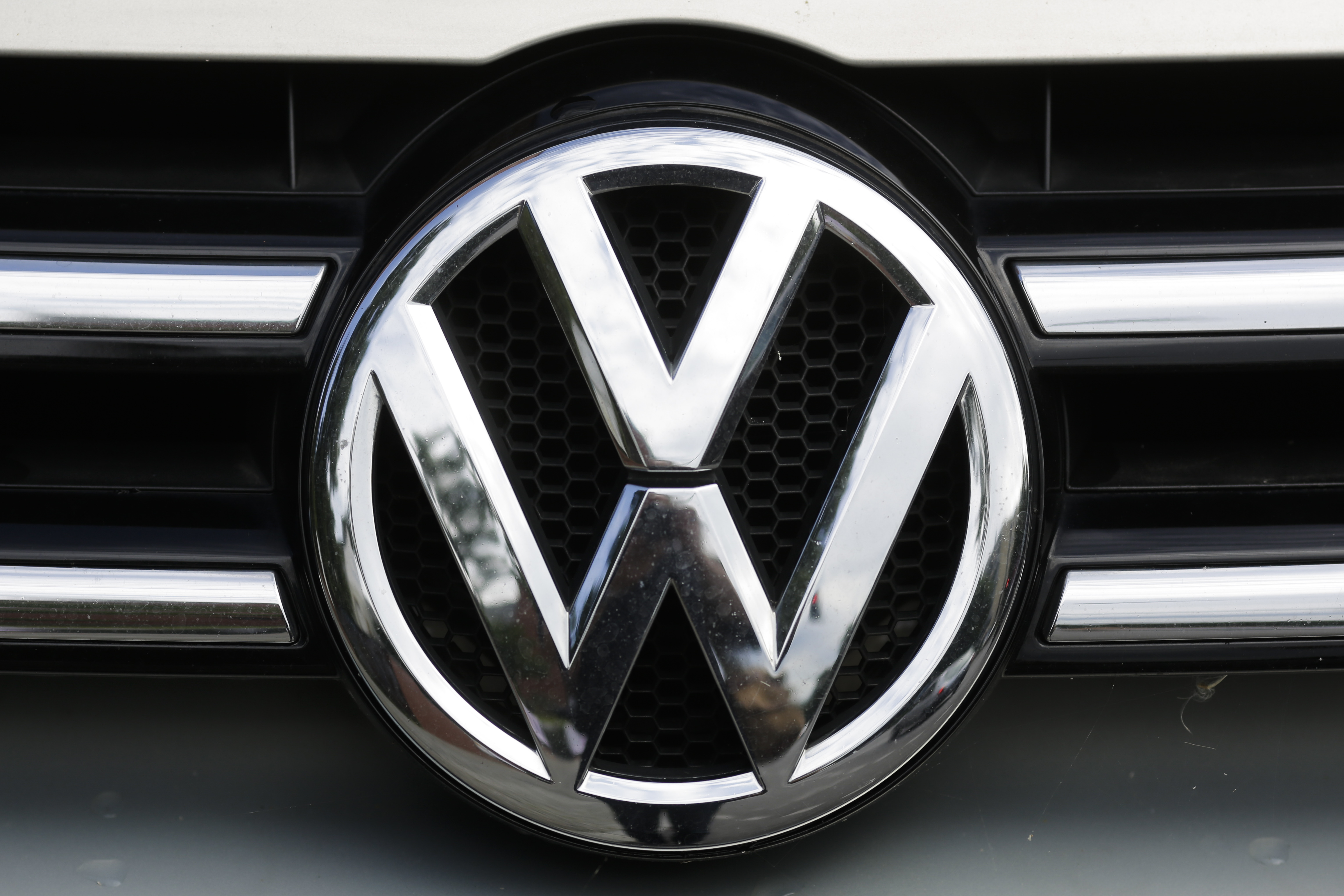 EU anti-fraud office wraps up Volkswagen loans probe