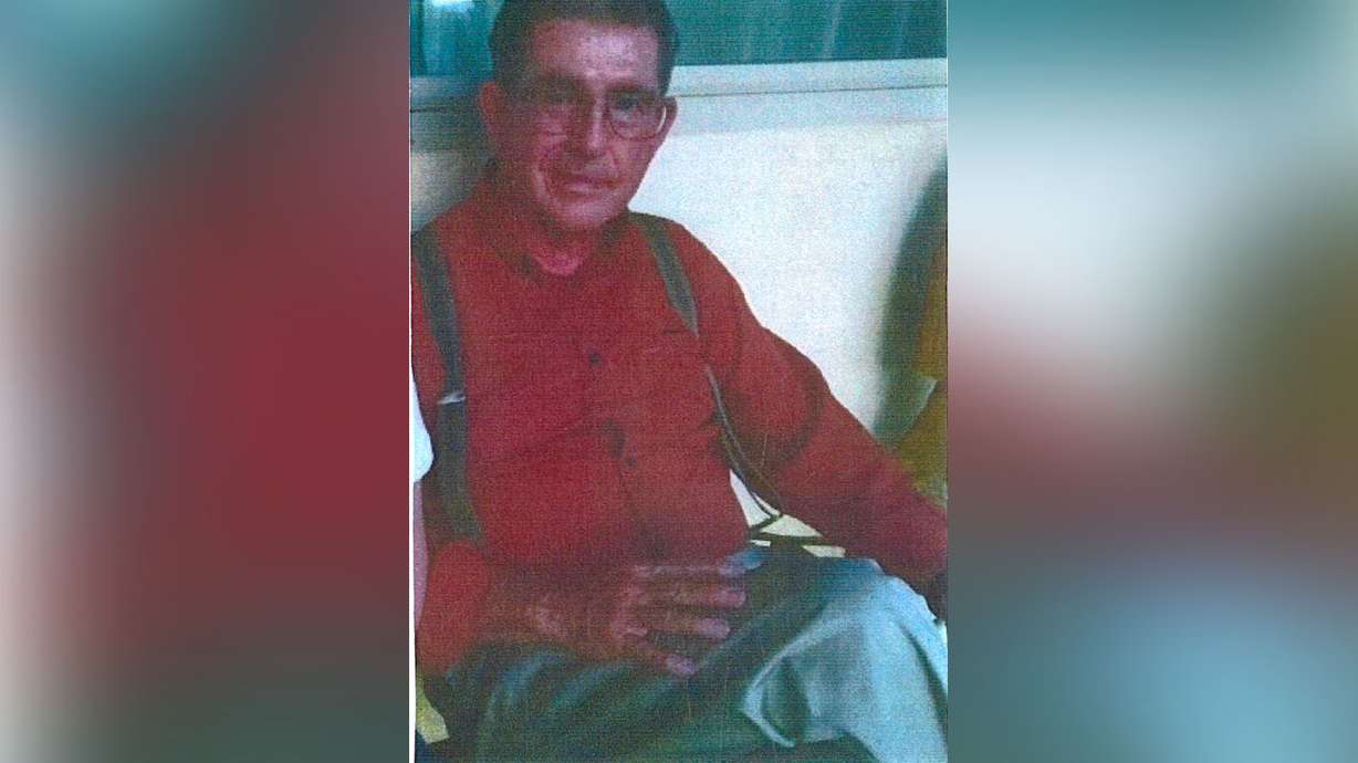 Crews ask for volunteers to continue searching for elderly hiker lost in Uintas