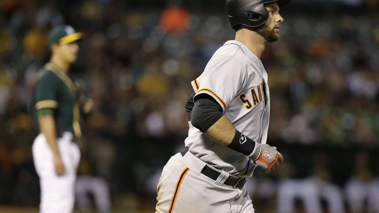 Samardzija shuts down A's as Giants snap 4-game skid, 10-4