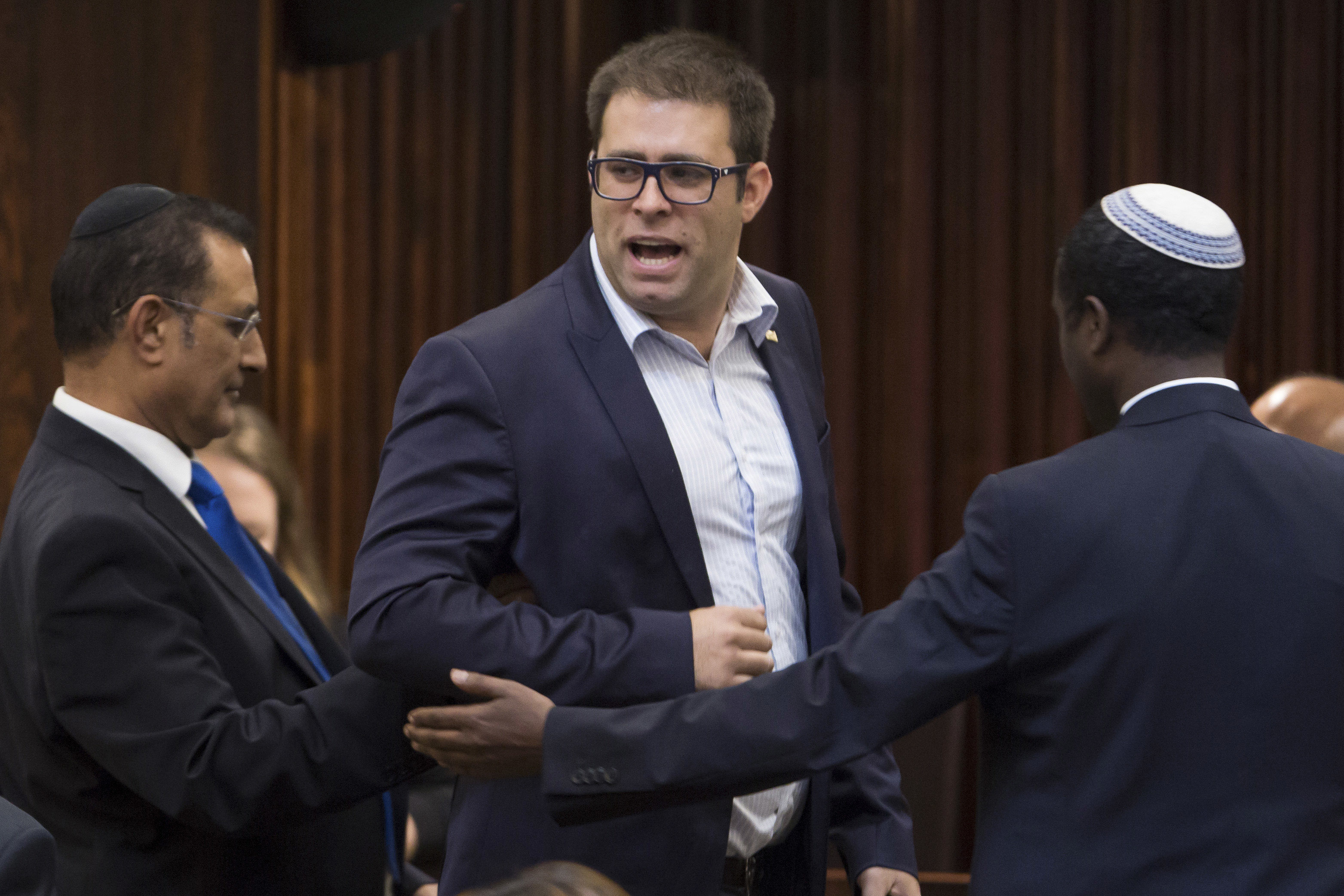 Netanyahu steps in to stop brawl of Israeli, Jordanian MP