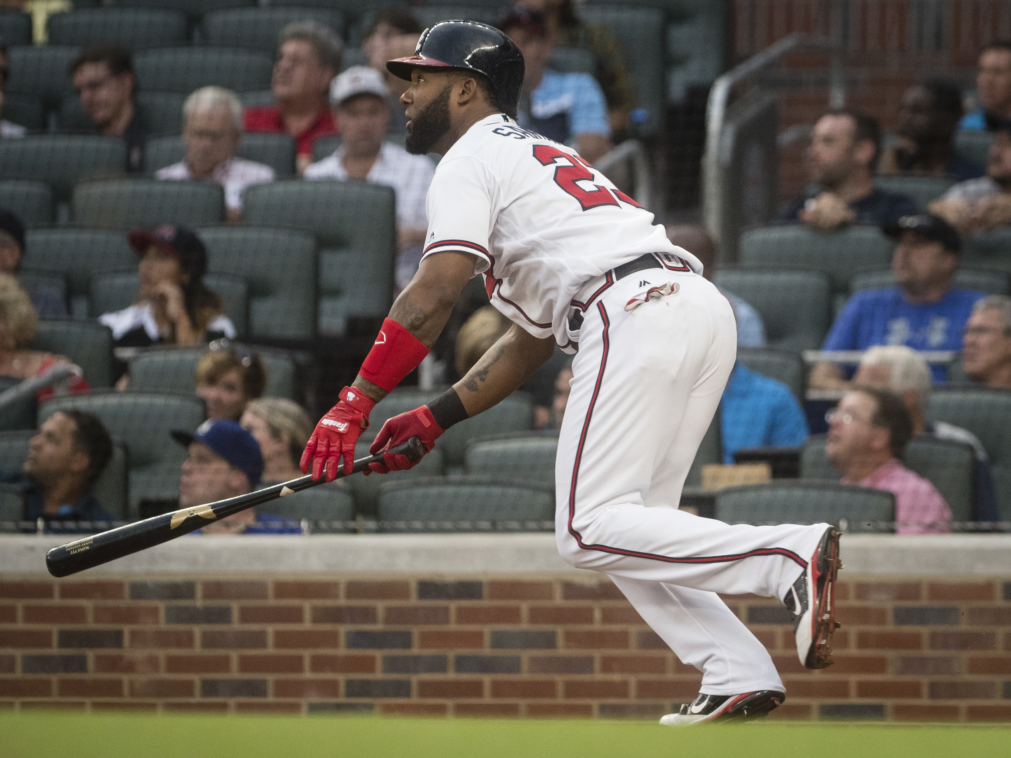 Flowers' 2-run HR lifts Braves past Dodgers, 5-3