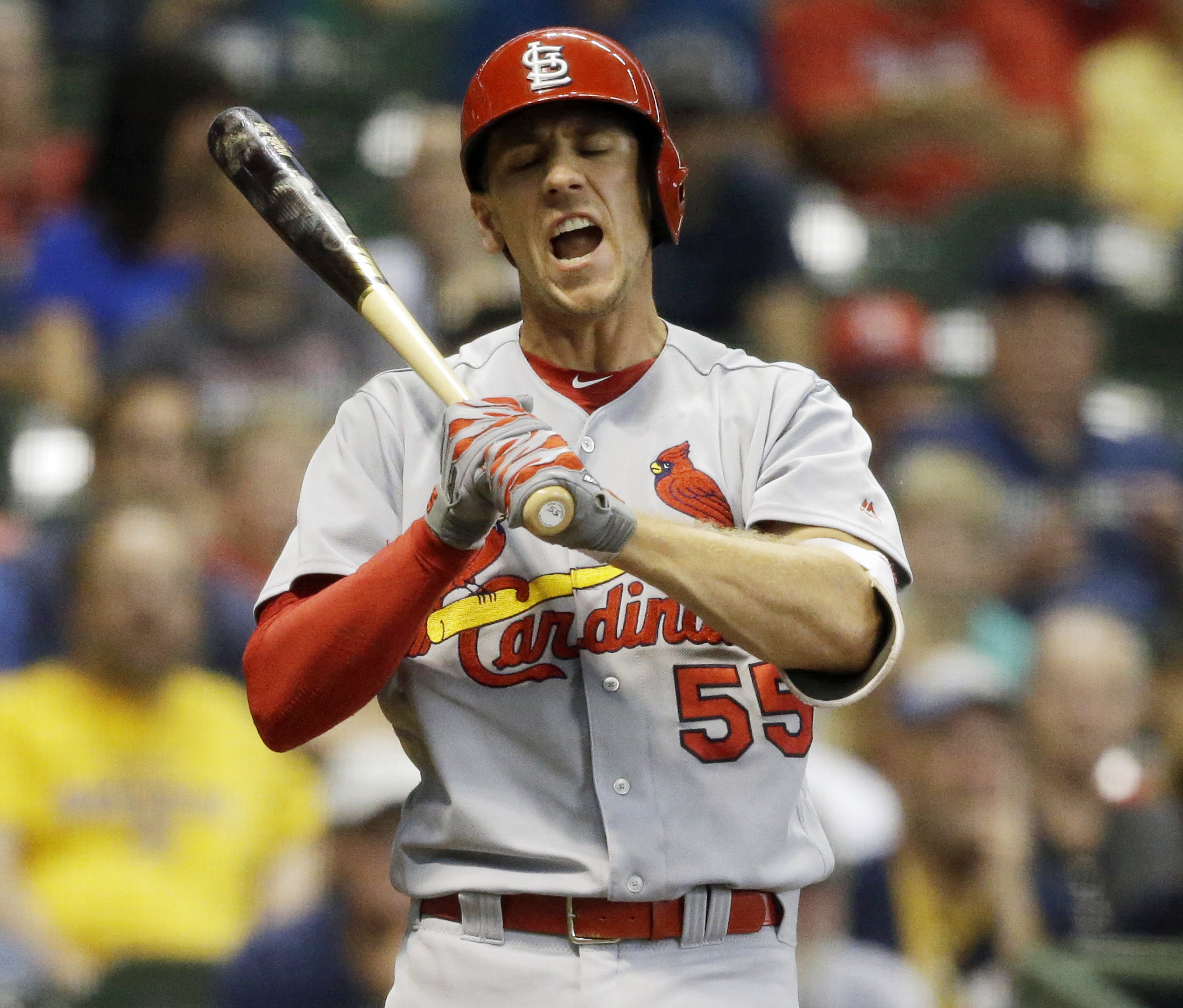 Broxton drives in go-ahead run, Brewers top Cardinals 2-1