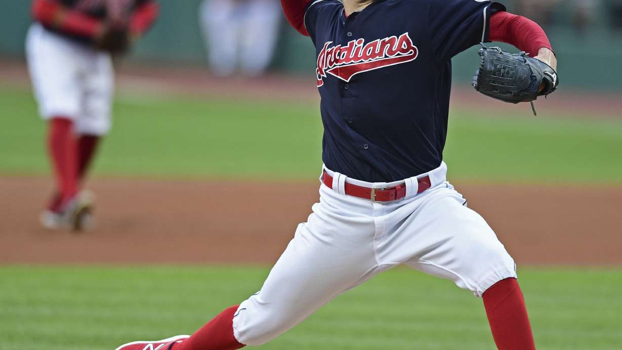 Kluber upstages Gray's debut as Indians down Yankees 5-1