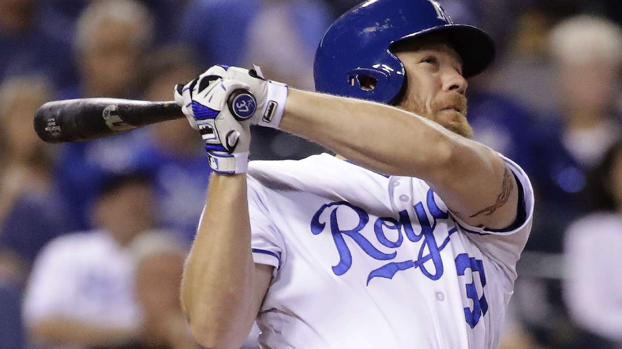 Royals rally to beat Mariners 6-4