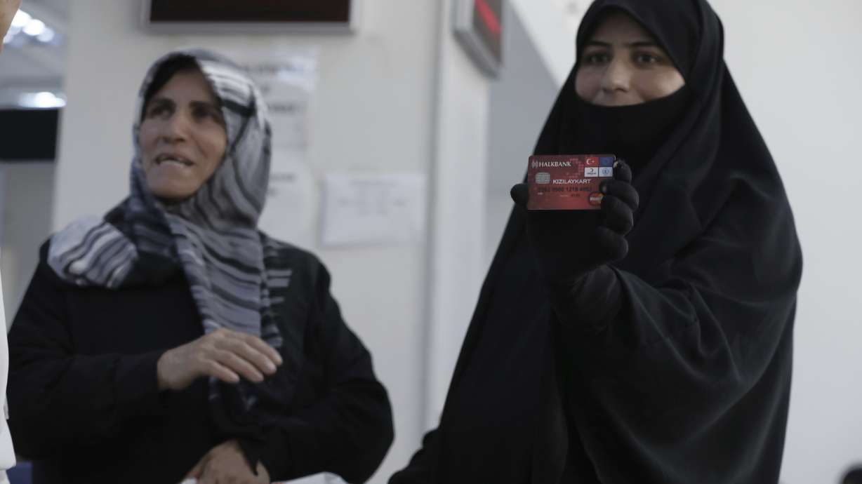 EU: 850,000 refugees in Turkey benefit from cash assistance