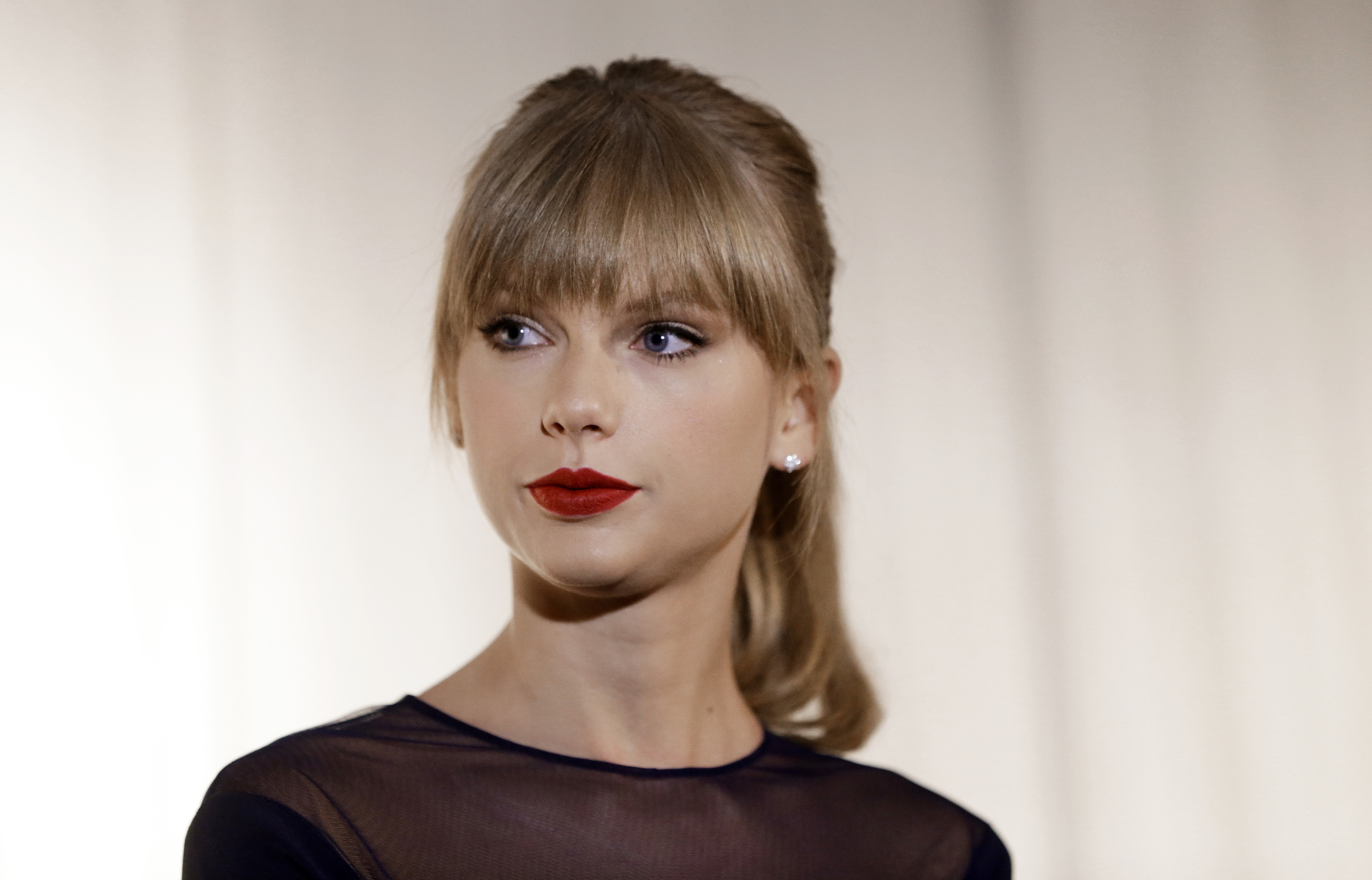 Taylor Swift, ex-radio host head to court over groping claim