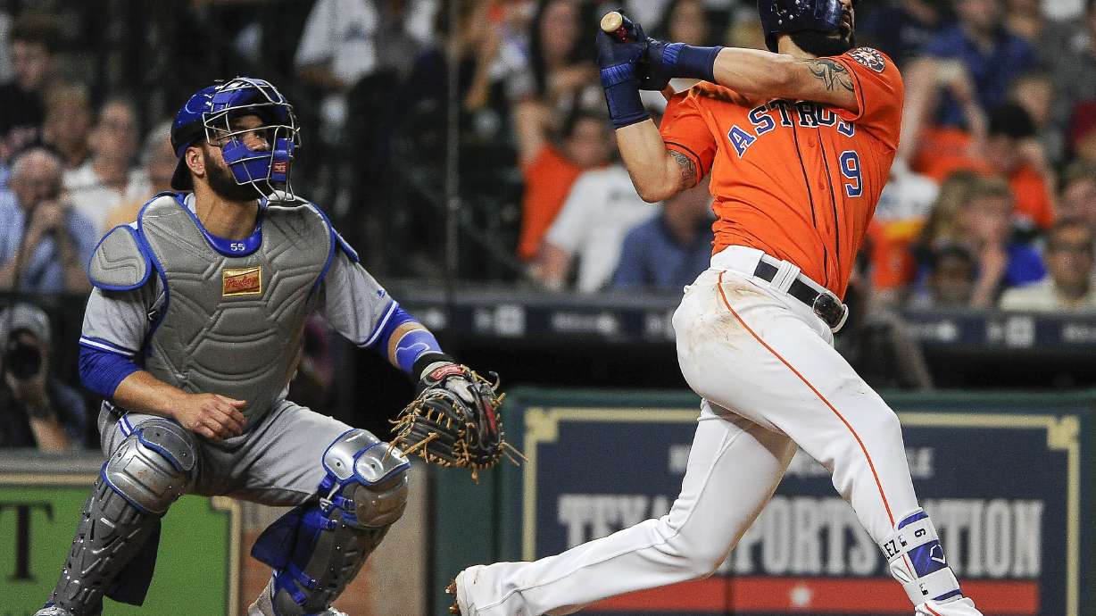 Nine-run fourth propels Houston to 16-7 win over Toronto