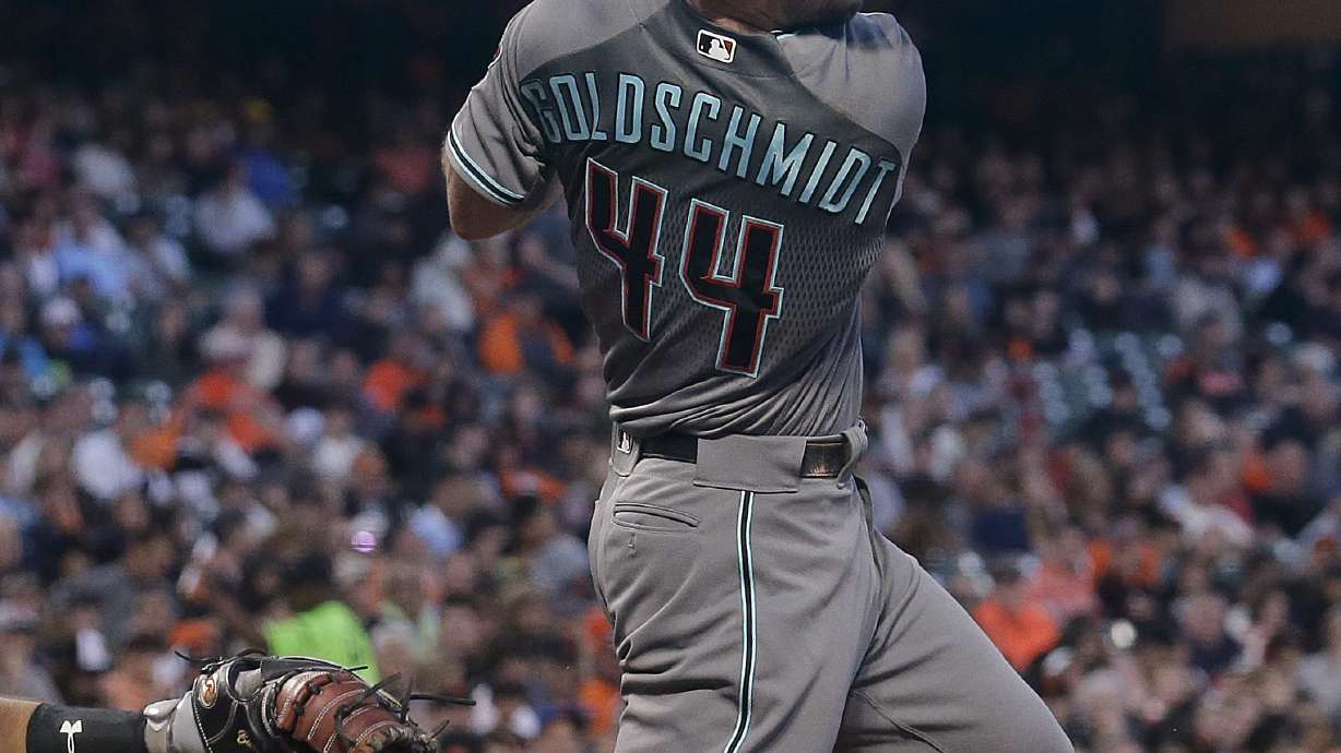 Goldschmidt stays hot, Diamondbacks edge Giants 2-1