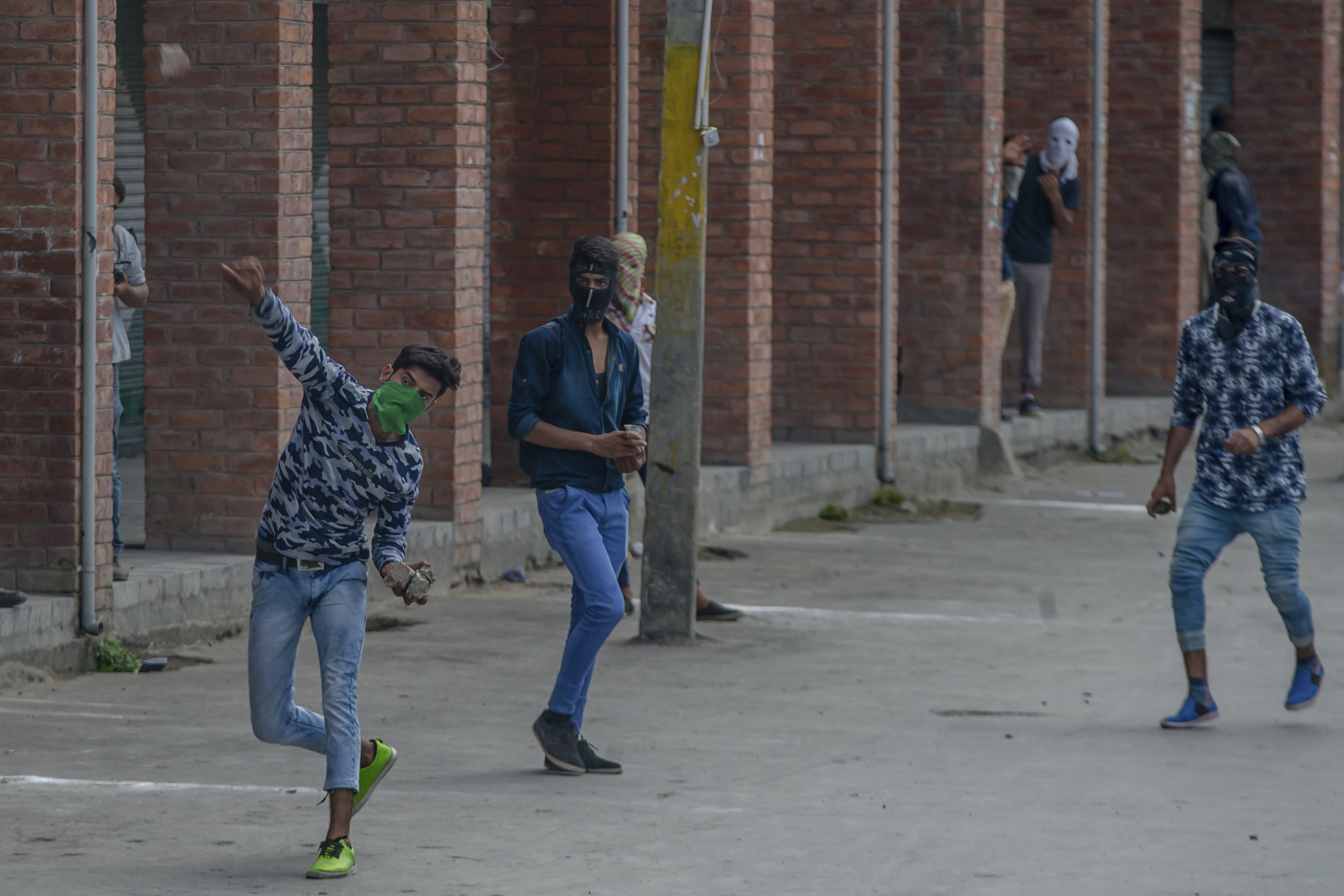 3 Kashmir rebels killed in fighting with Indian troops