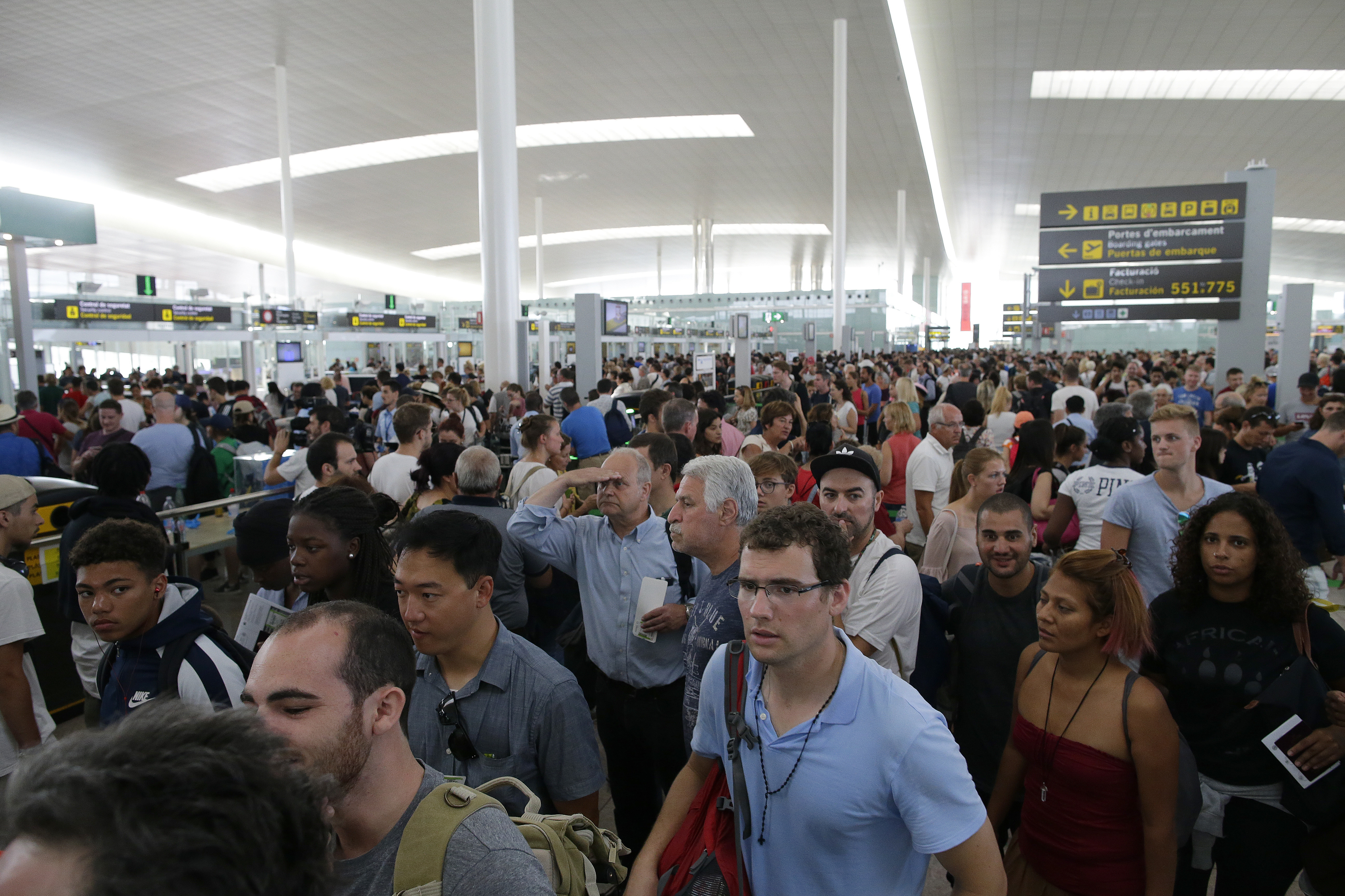 More long lines at Barcelona airport as staff strikes again