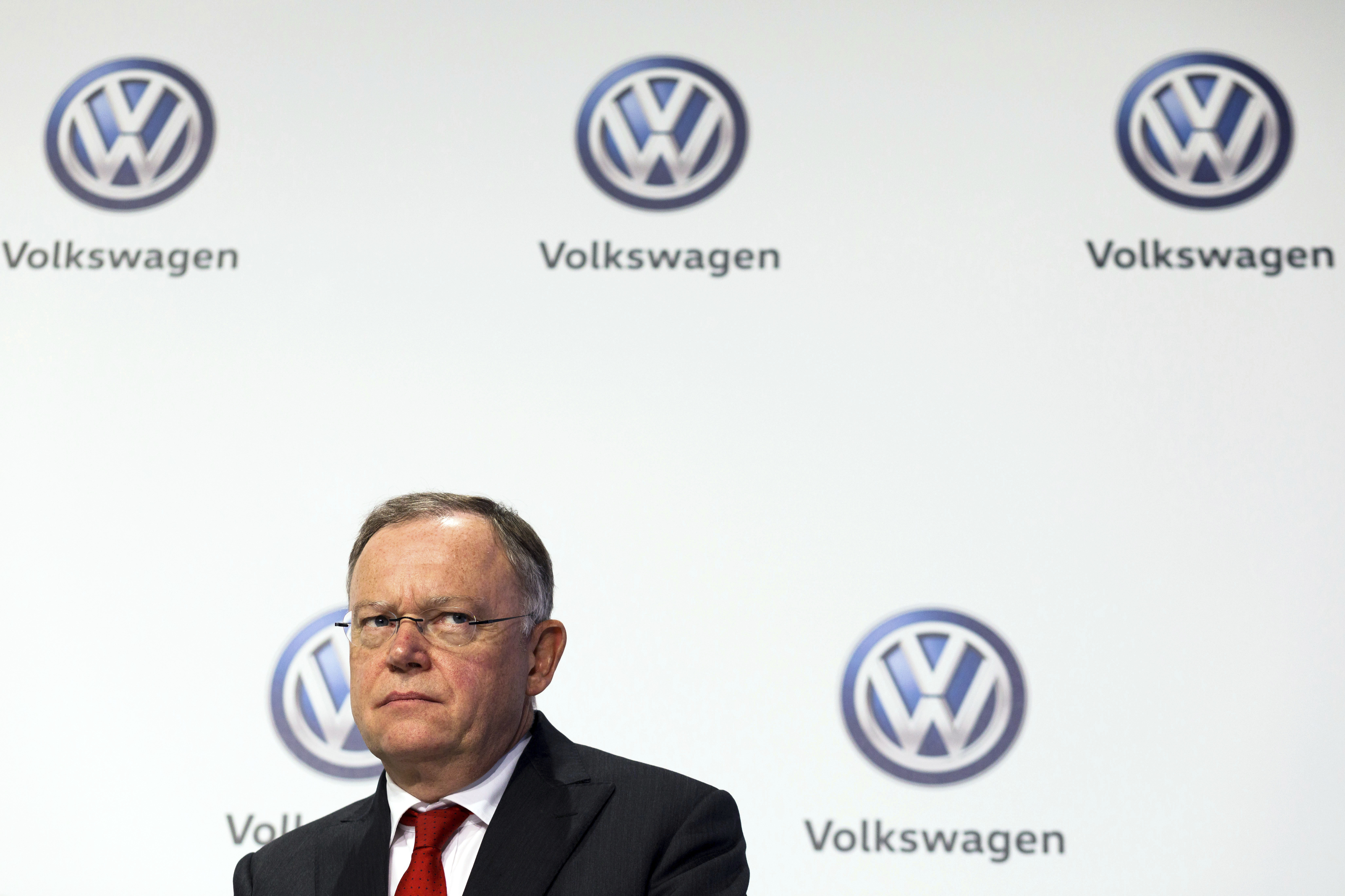 German governor defends asking VW to vet speech on automaker