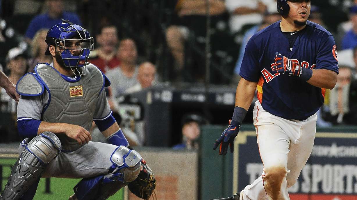 Astros rally for 4 in 9th, beat Blue Jays 7-6 on Centeno hit