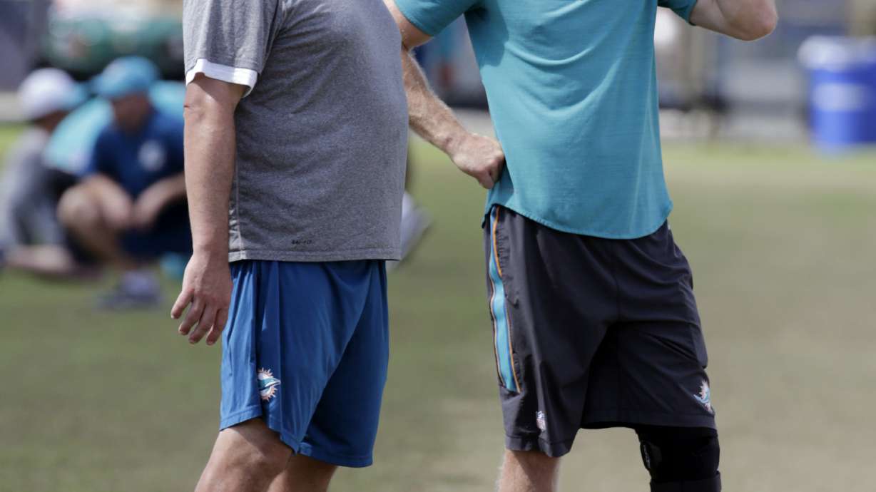 Gase: Cutler didn't delay retirement to stand on sideline