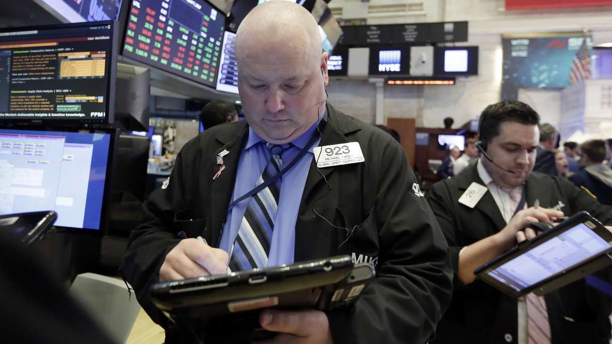 Asian shares fall as China trade data disappoints