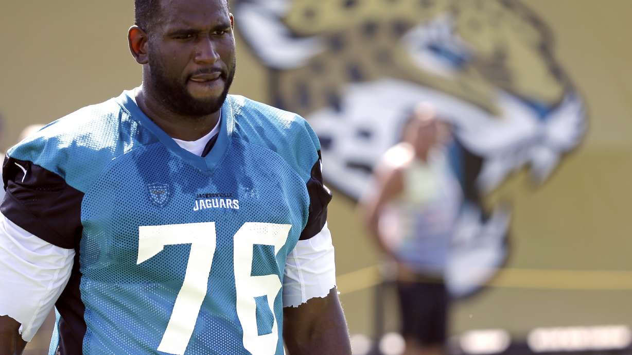 AP source: Jaguars' Albert reverses course on retirement
