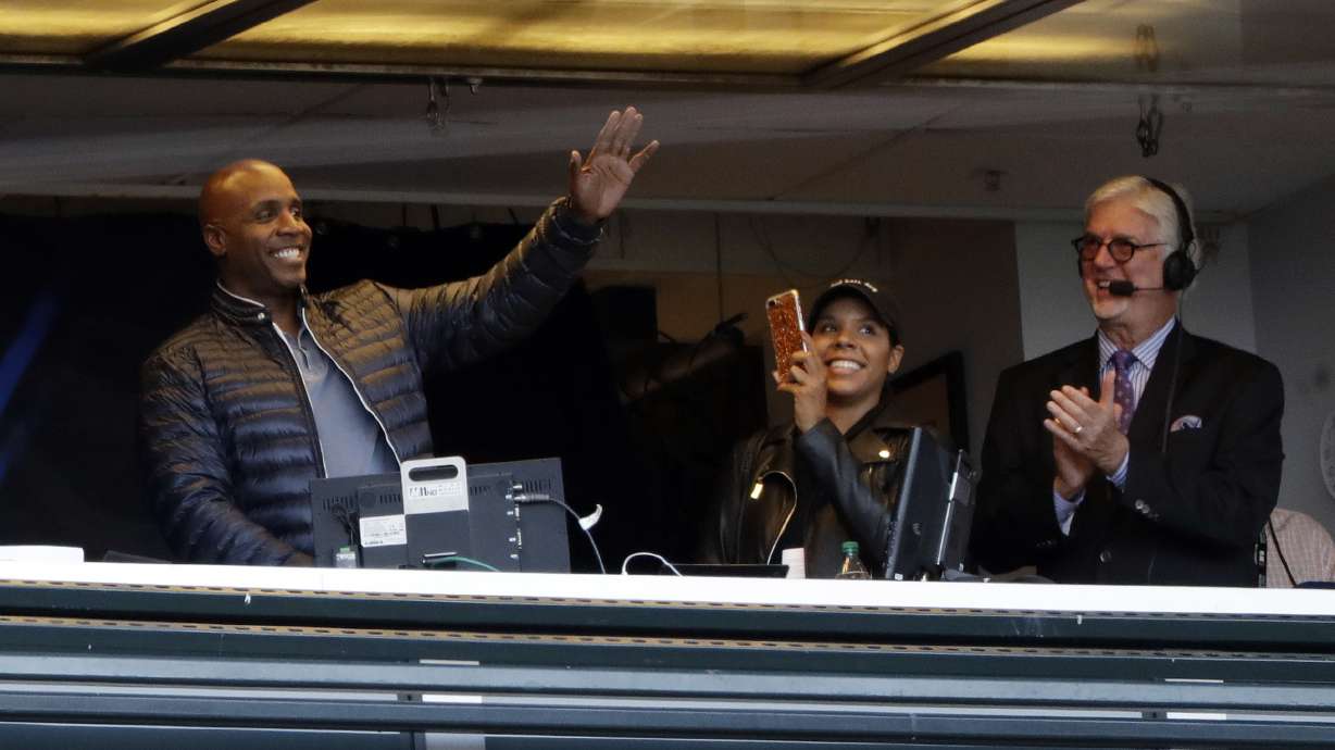 Home run king Bonds wishes he played 1 more year