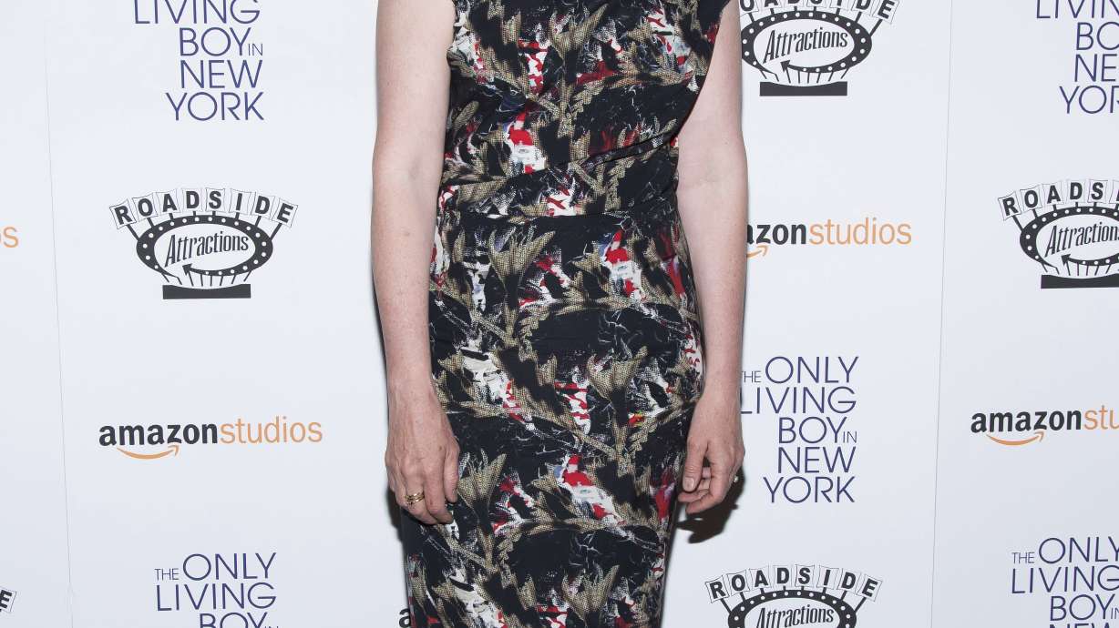 Cynthia Nixon knocks Cuomo but won't commit to challenge him