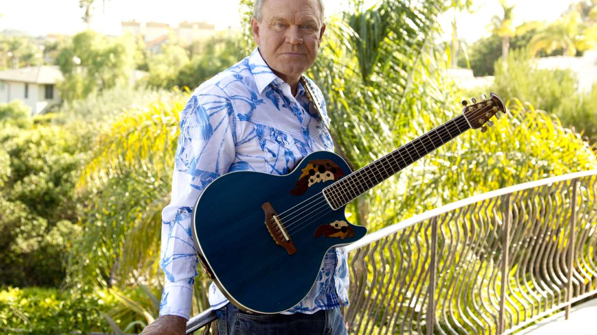 Reaction to the death of superstar entertainer Glen Campbell