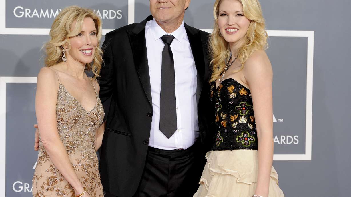 Glen Campbell, 'Rhinestone Cowboy' singer, dies at age 81