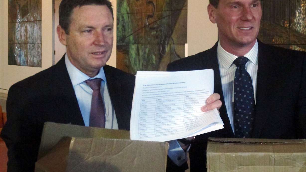 Australians set for non-binding mail ballot on gay marriage