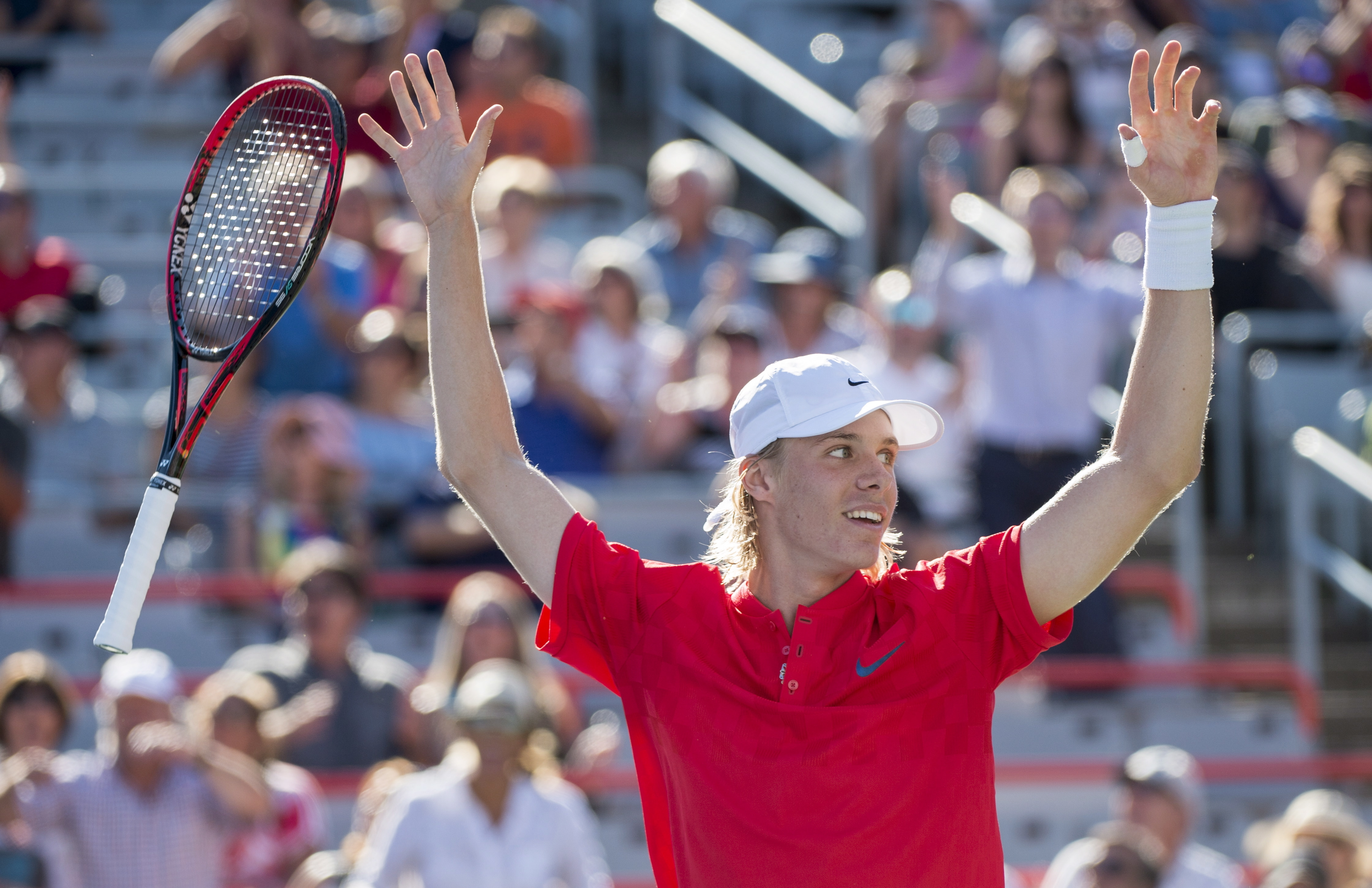 Canadian Shapovalov advances to 2nd round of Rogers Cup