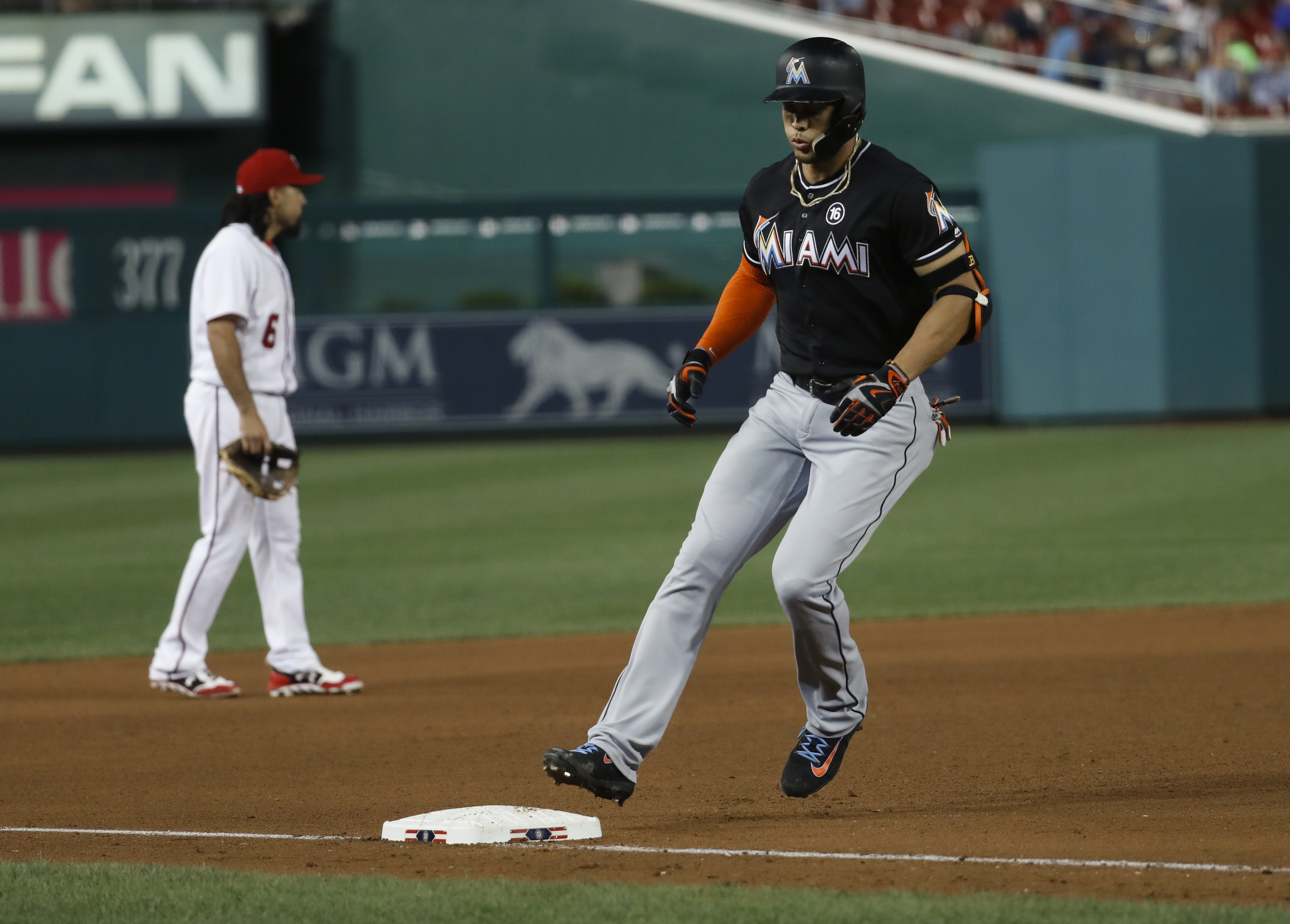 Stanton hit MLB-leading 38th HR as Marlins down Nats 7-3