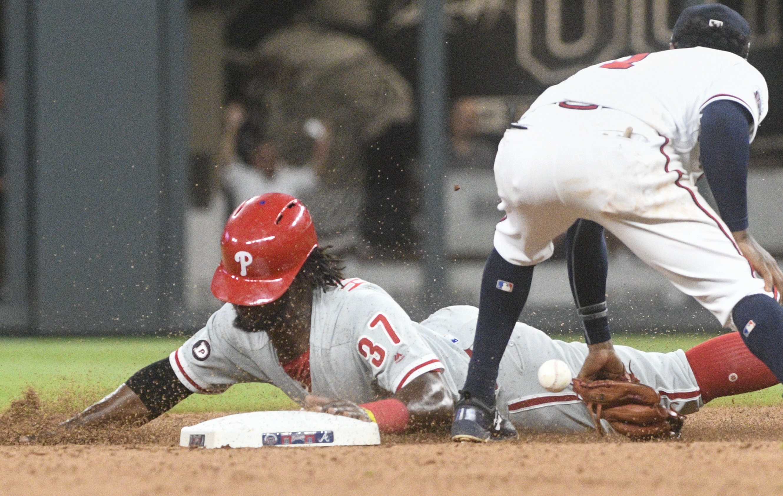 Herrera's 2-run HR helps Eflin, Phillies top Braves 5-2