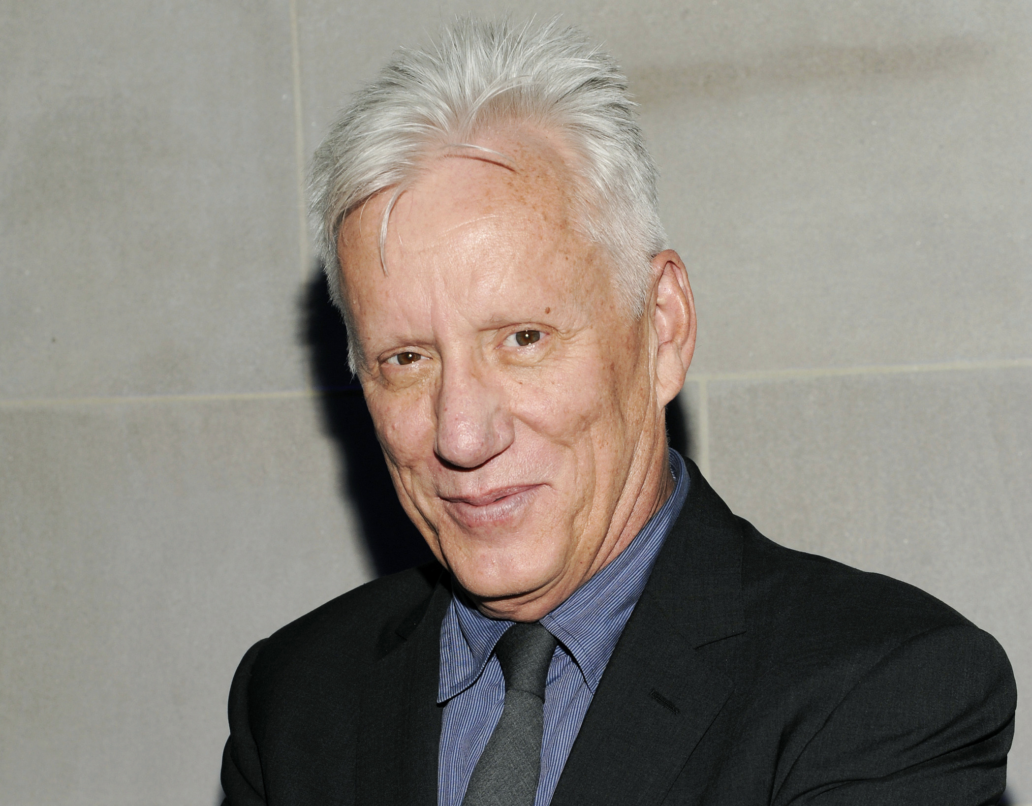 Actor James Woods seeks dismissal of suit over retweet