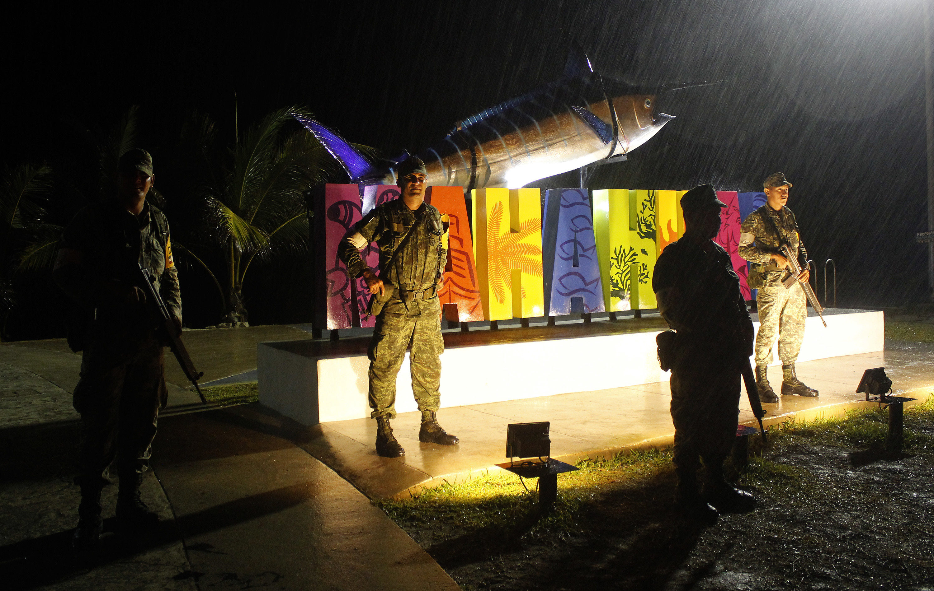 Franklin becomes 1st Atlantic hurricane as it aims at Mexico