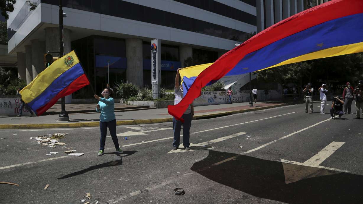 New US penalties against 8 more people over Venezuela crisis