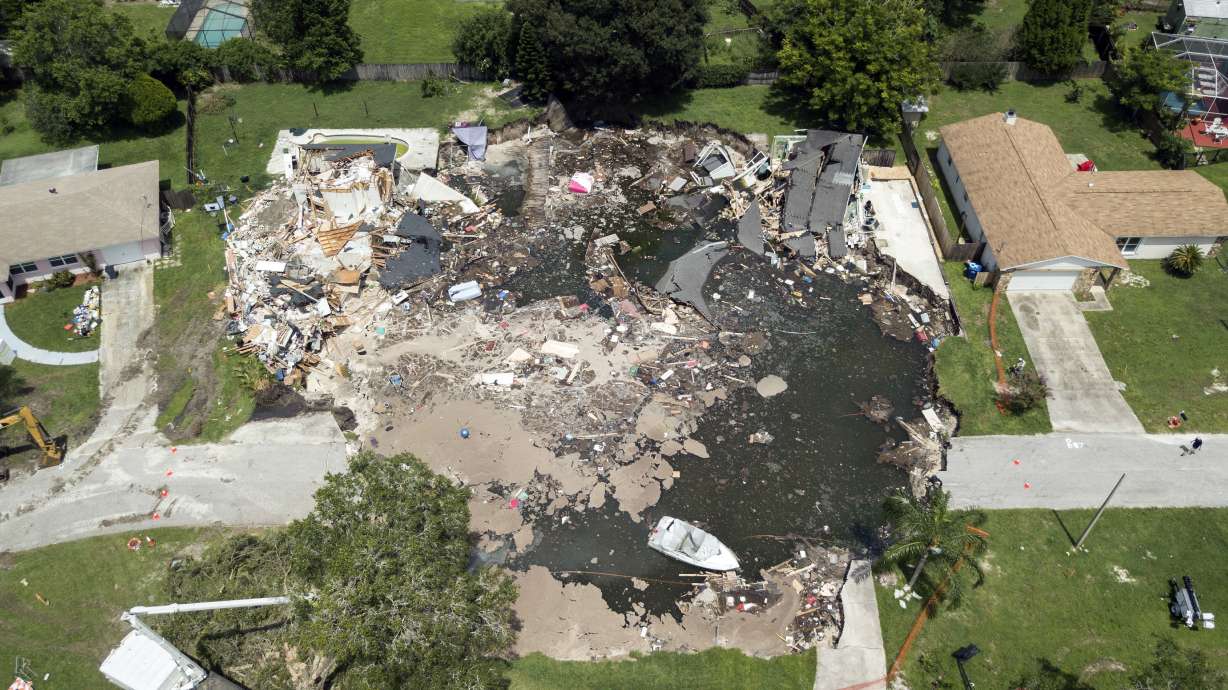 Florida sinkhole might force condemnation of more homes
