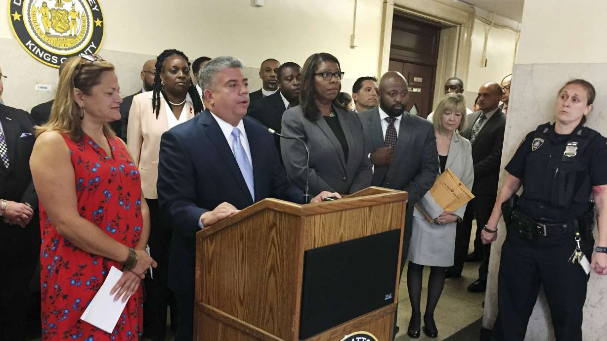 640,000 NYC warrants for old summonses tossed in 1 day