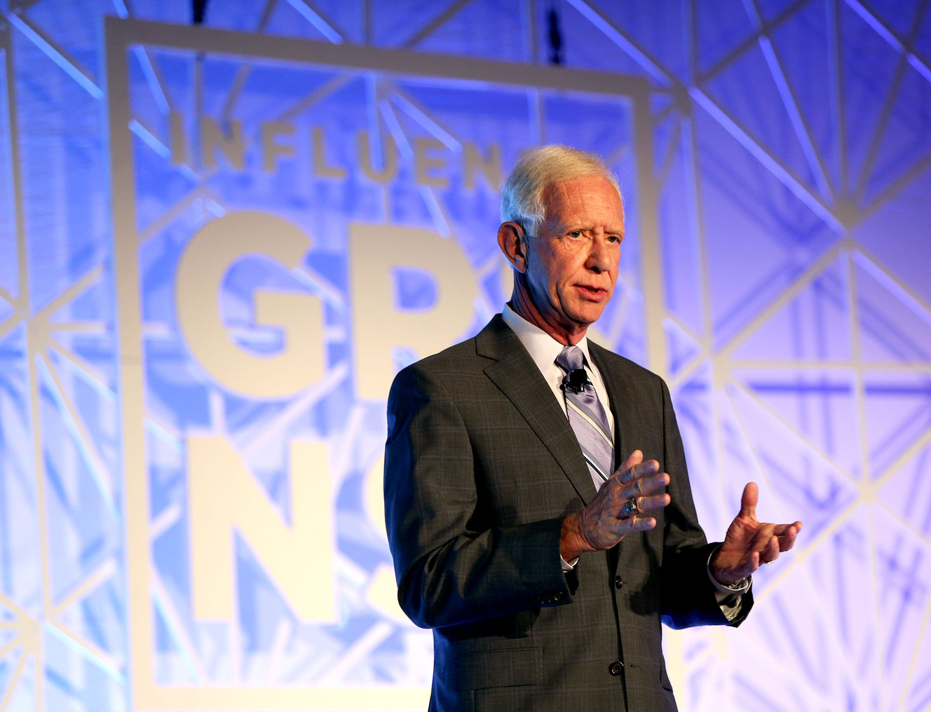Sullenberger attributes 'Miracle on the Hudson' to culture of teamwork