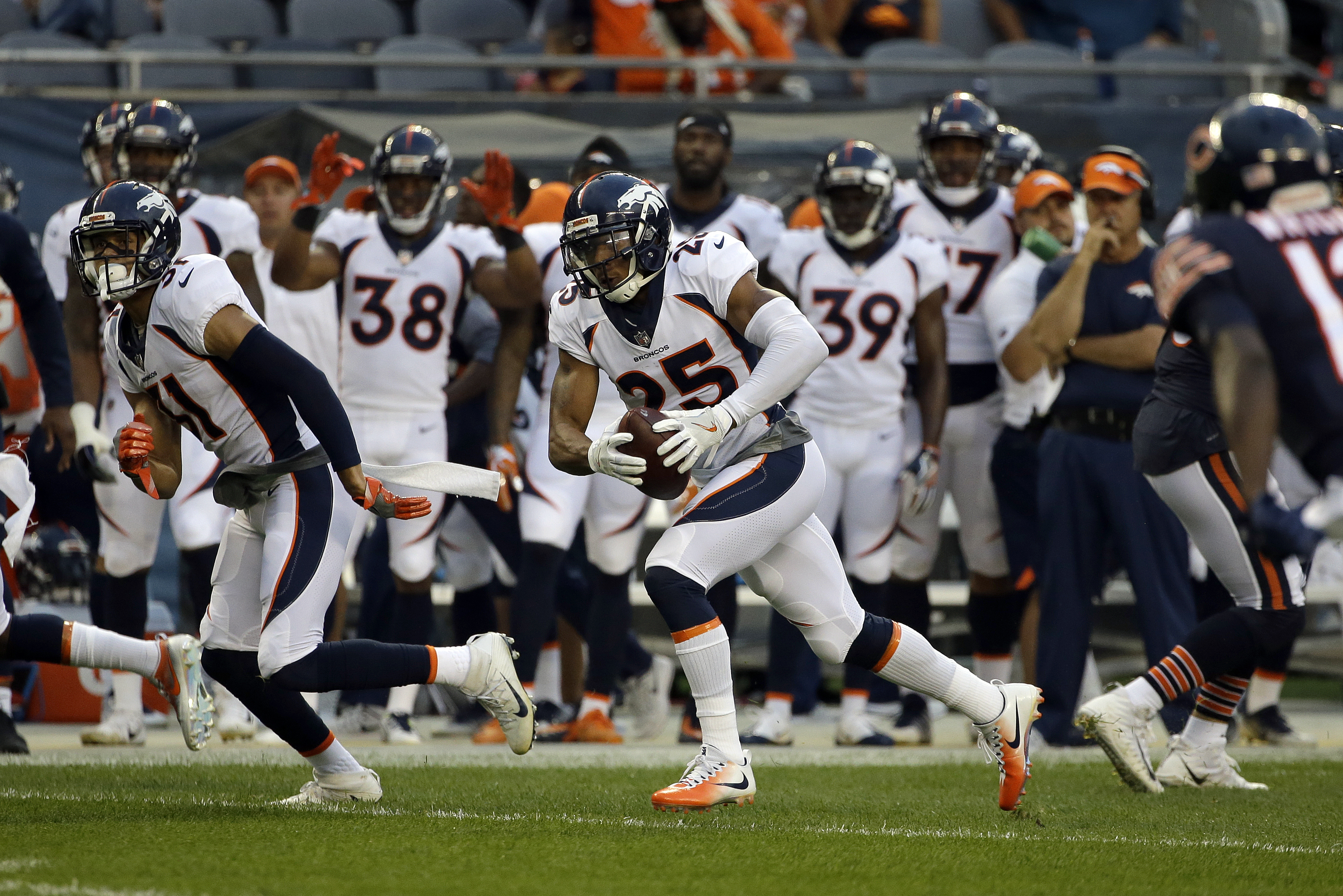 Trubisky shines for Bears in preseason loss to Broncos